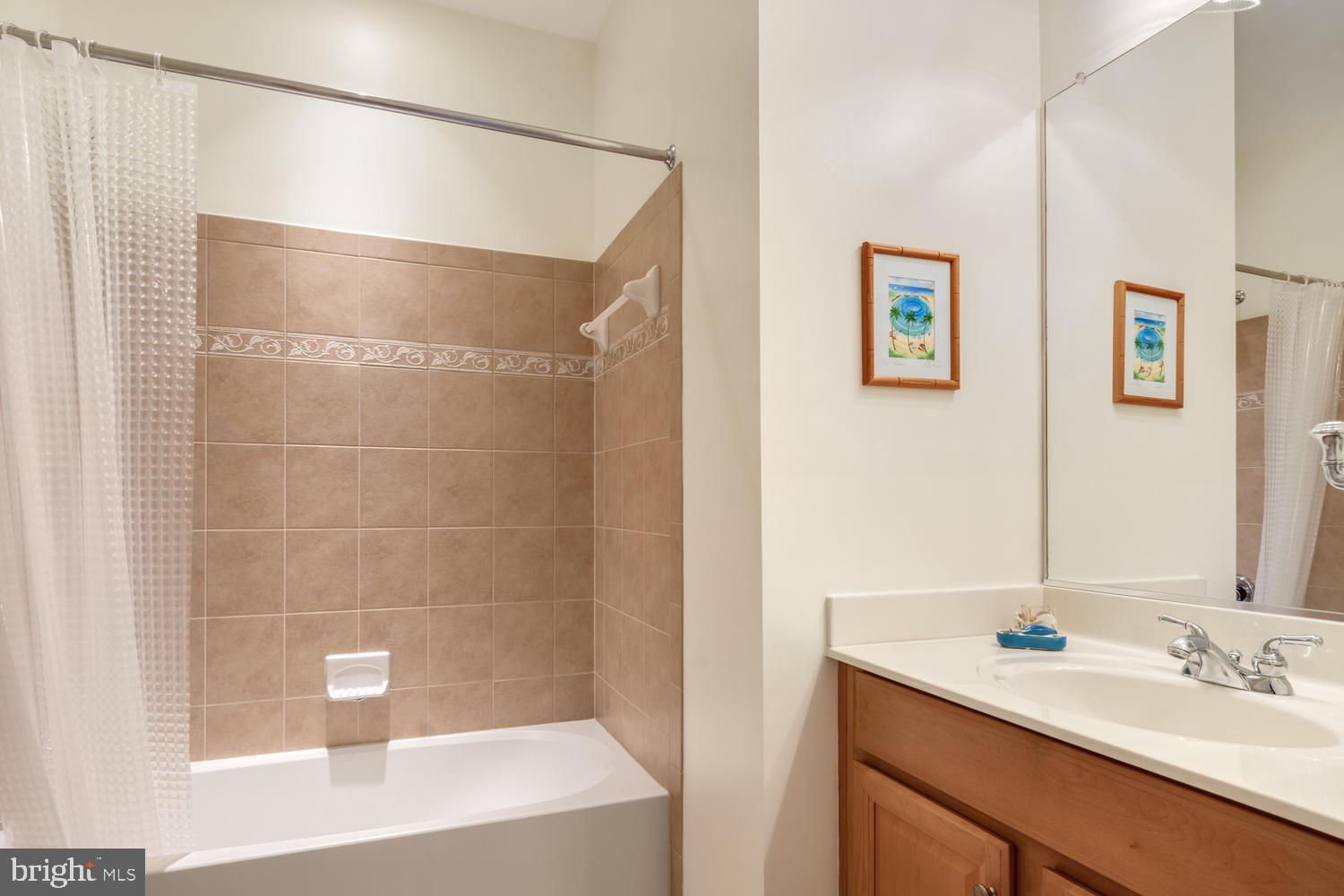 SYMPHONY VILLAGE AT CENTREVILLE - Residential