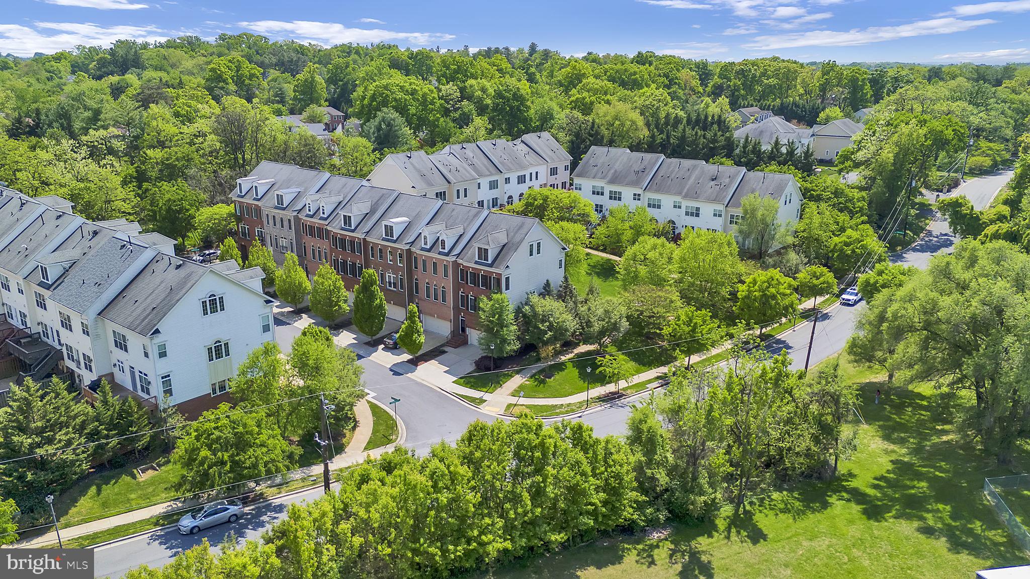 POTOMAC COUNTRY CORNER - Residential