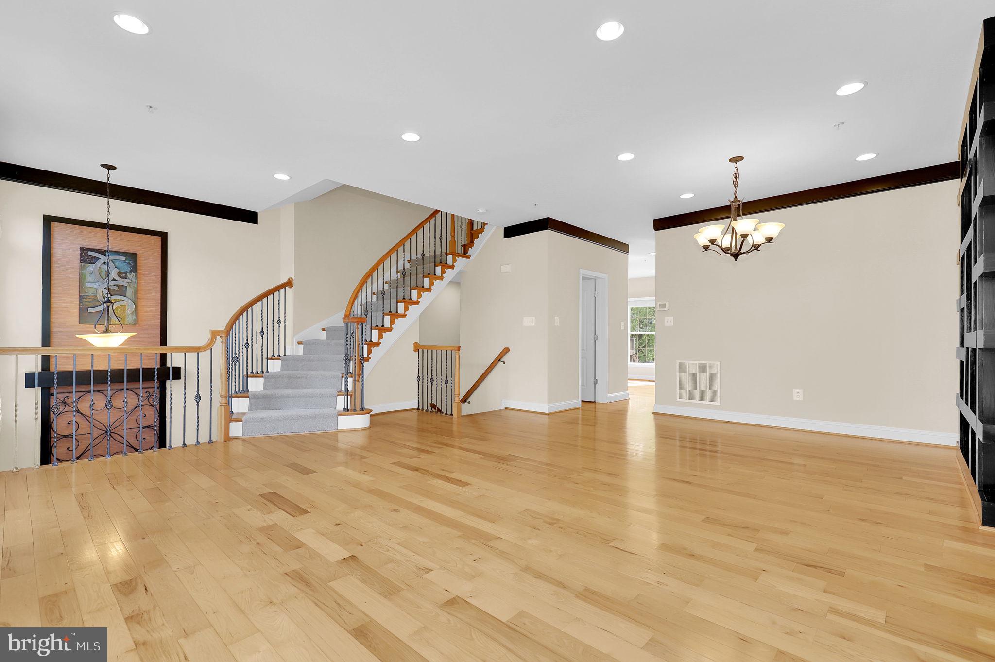 10312 POTOMAC CORNER DRIVE