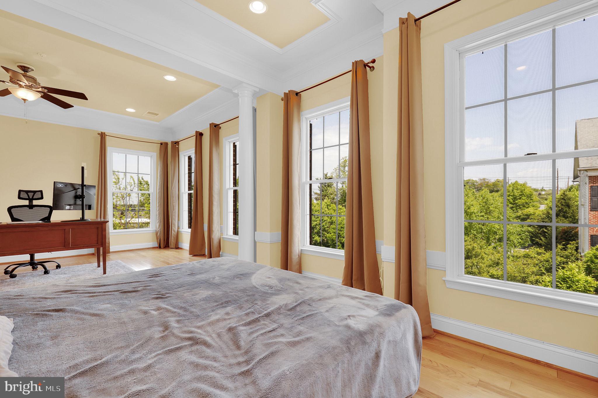 POTOMAC COUNTRY CORNER - Residential