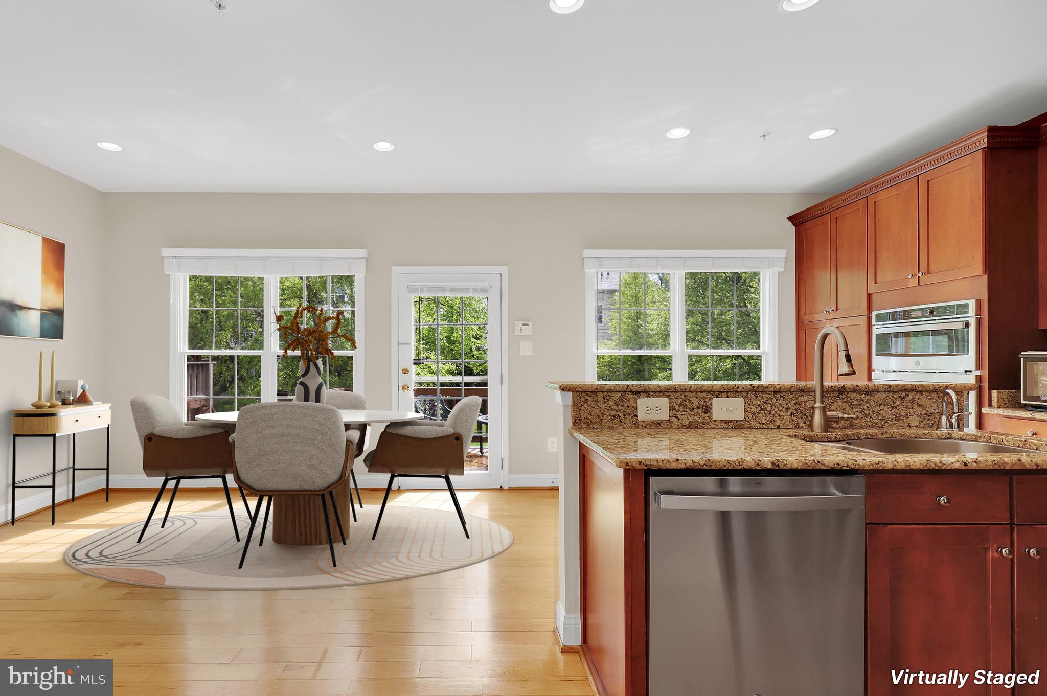 POTOMAC COUNTRY CORNER - Residential