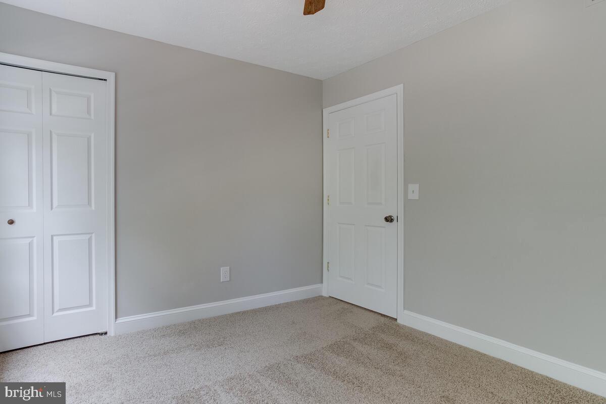 SANDY OAKS - Residential