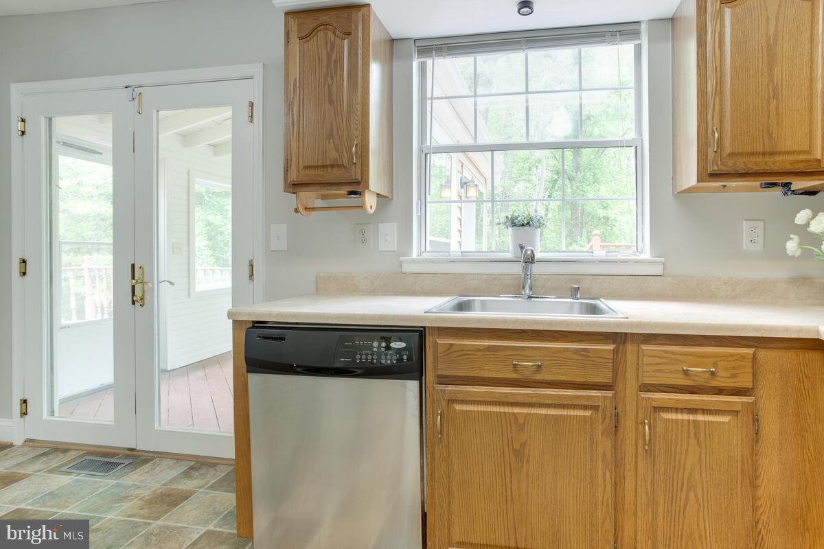 SANDY OAKS - Residential