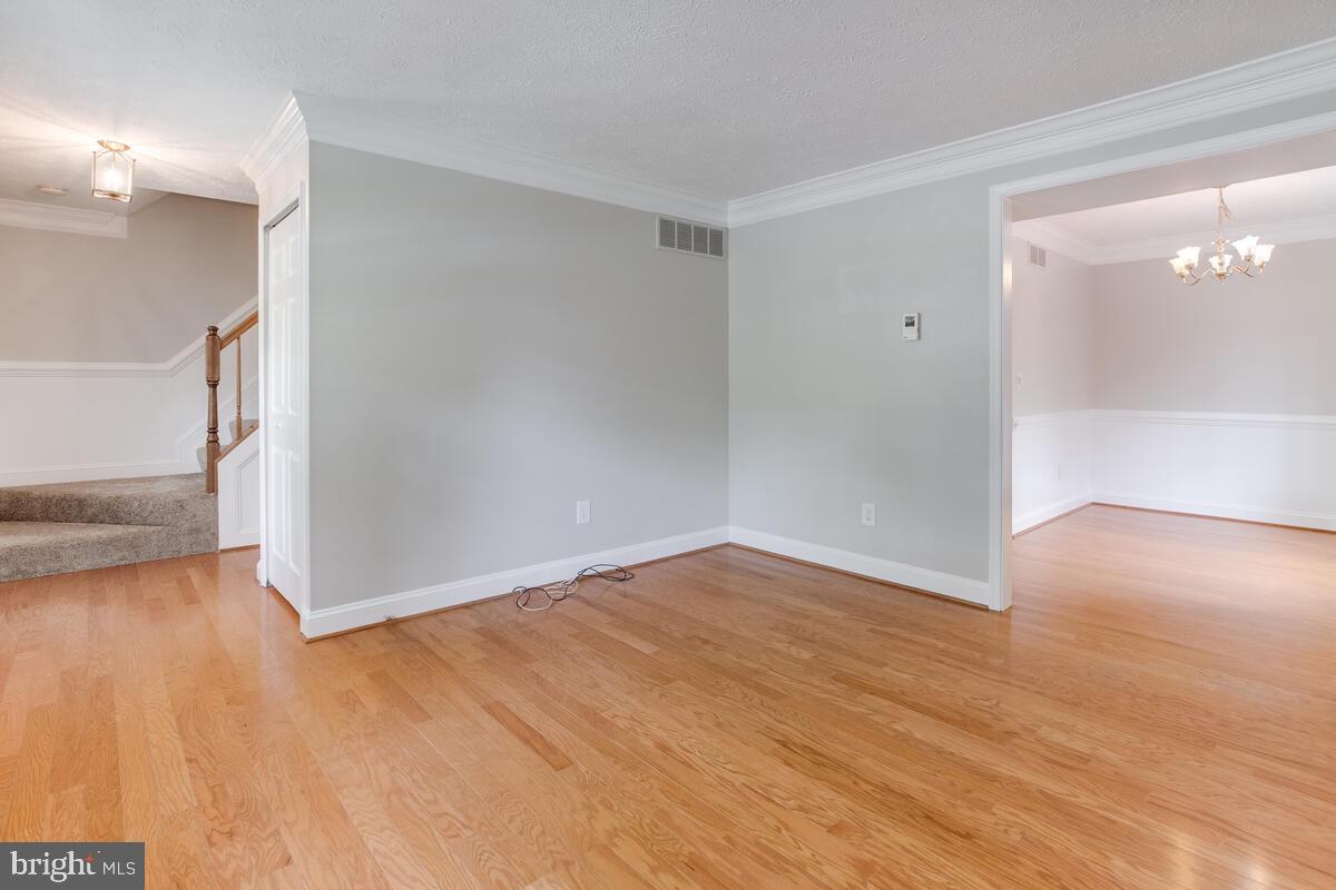 SANDY OAKS - Residential