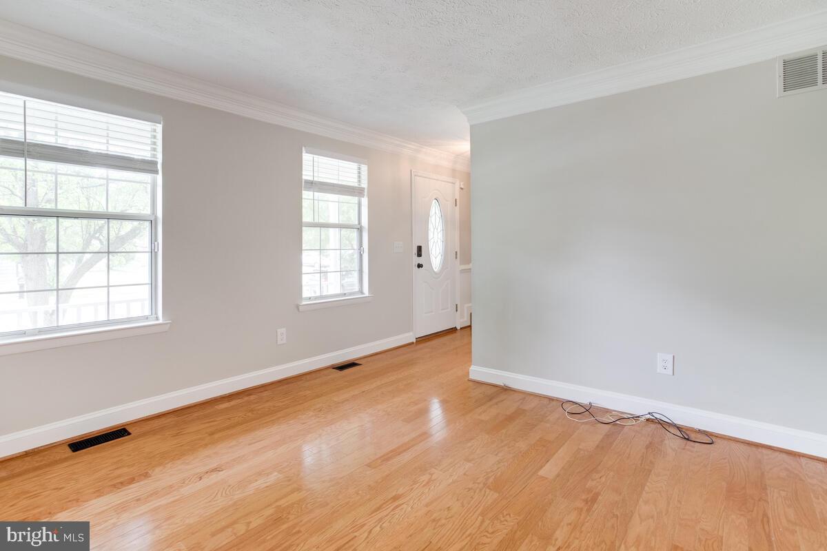 SANDY OAKS - Residential