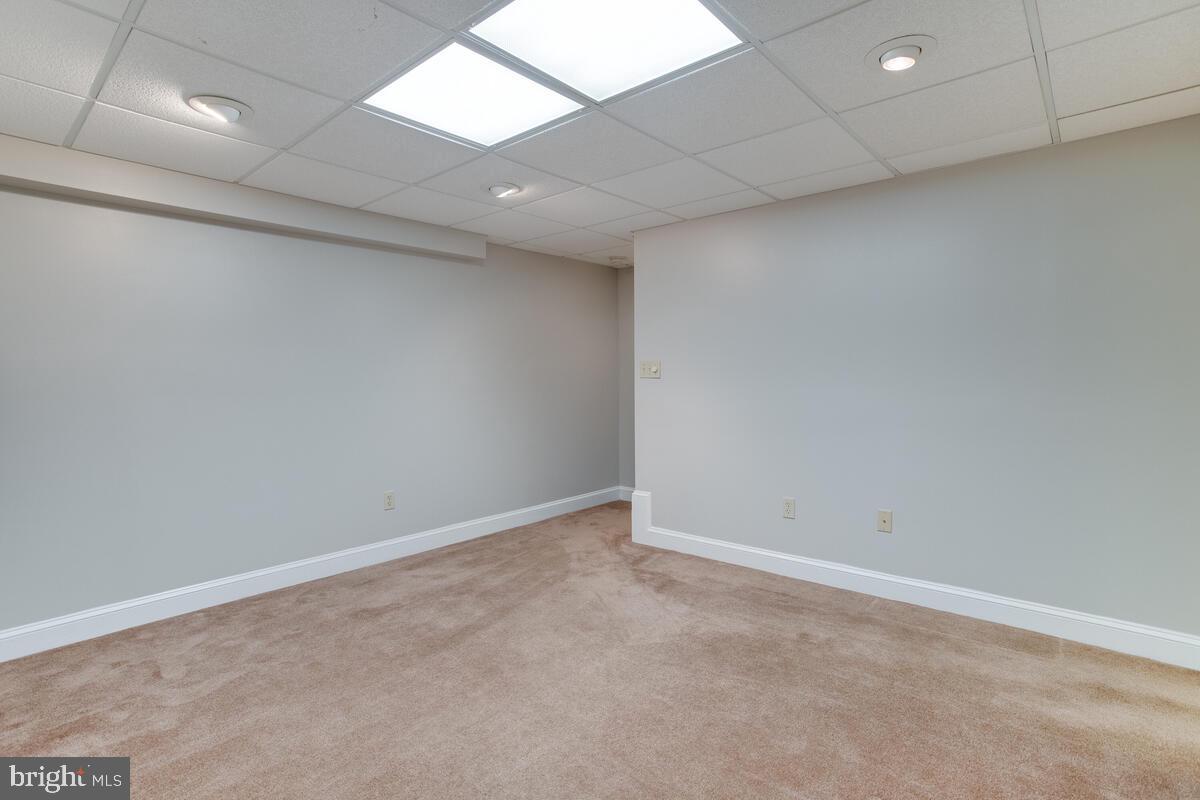 SANDY OAKS - Residential