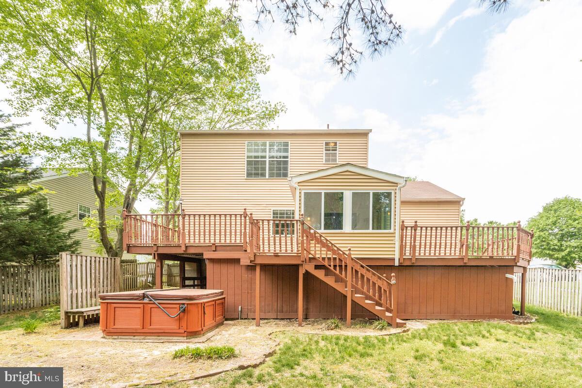 SANDY OAKS - Residential