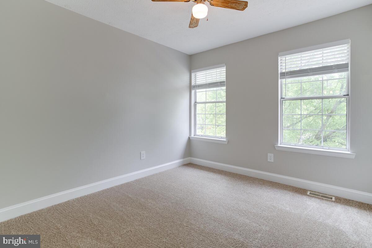 SANDY OAKS - Residential