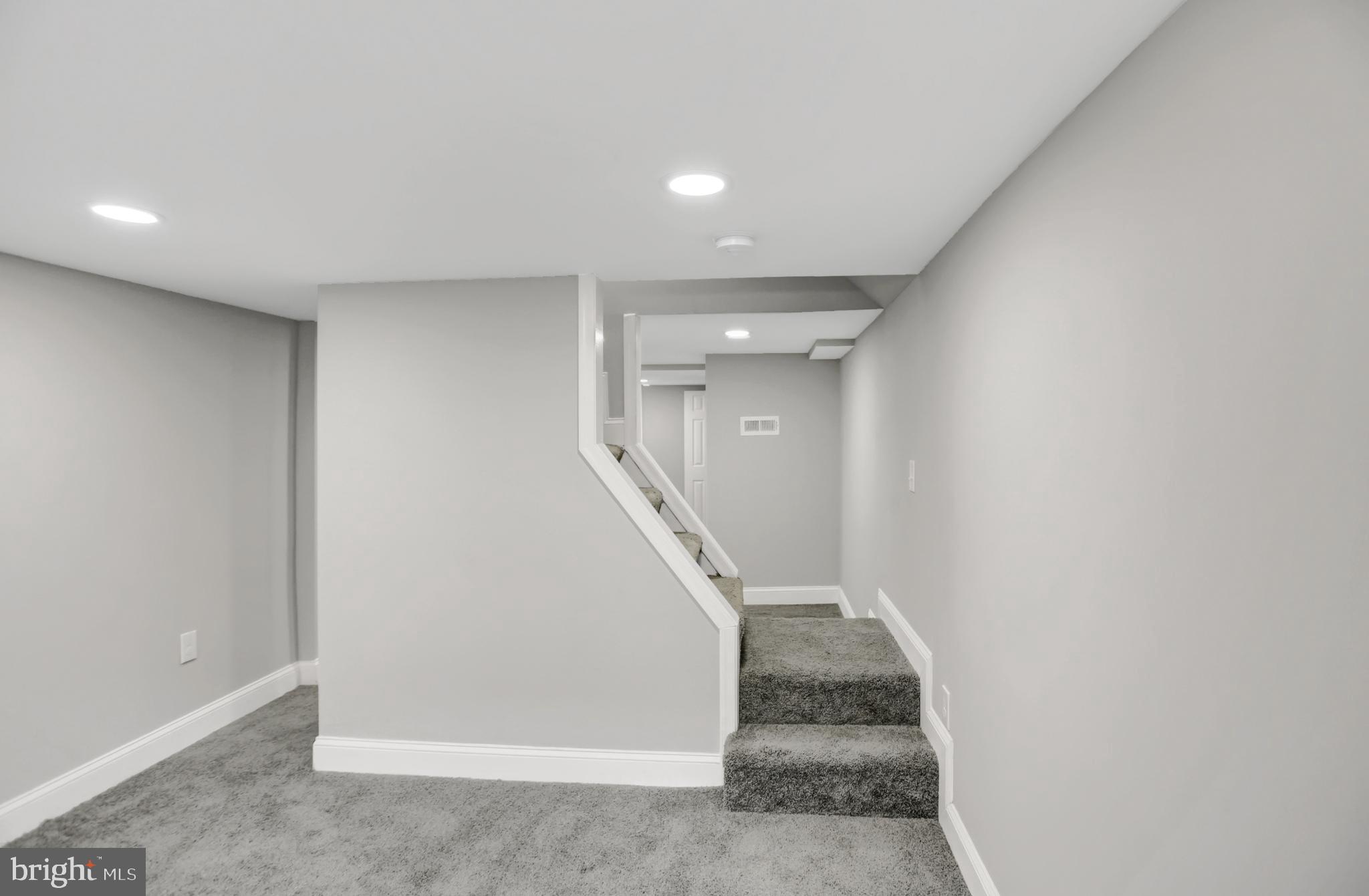 LOCUST POINT - Residential