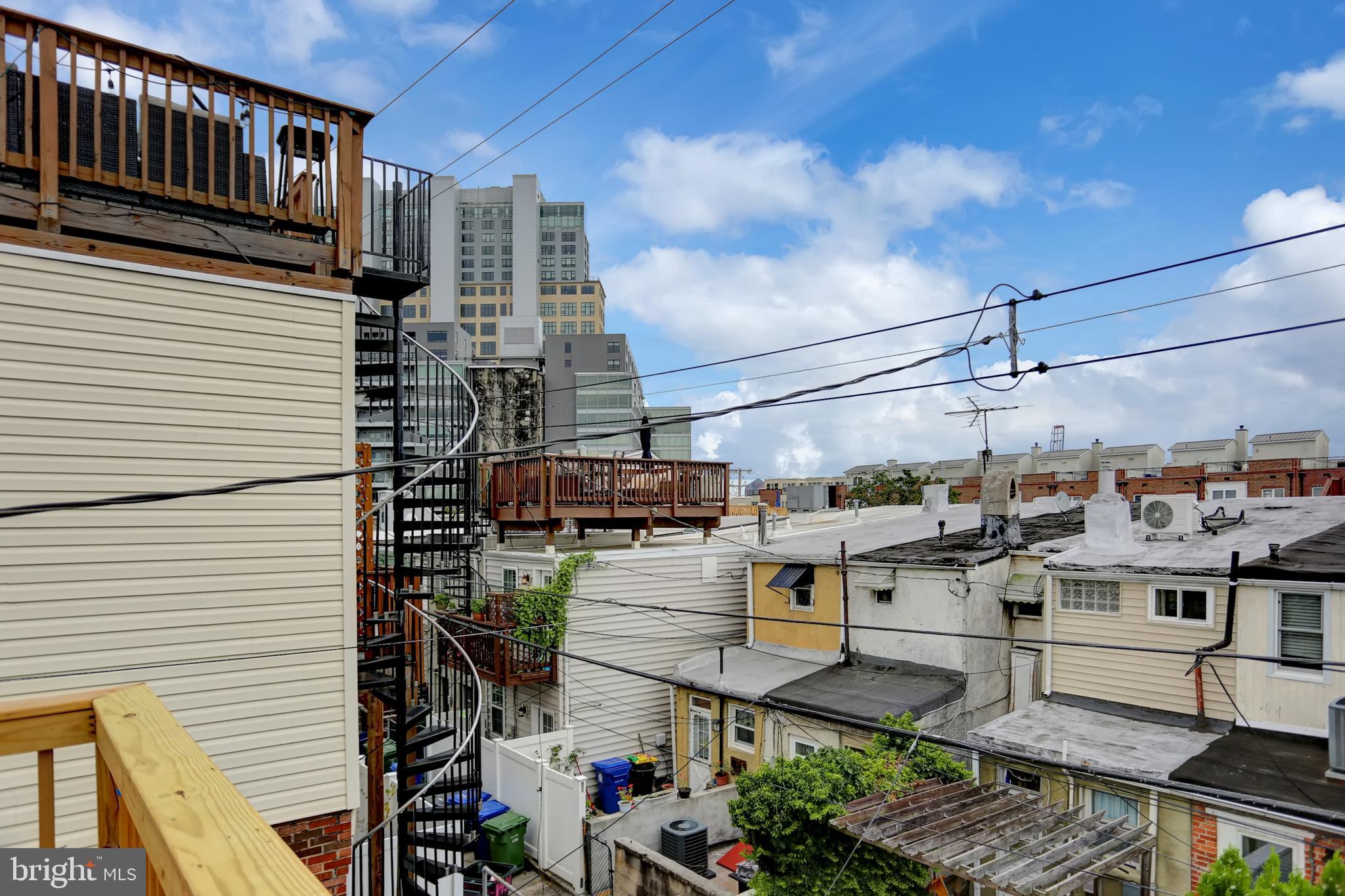 LOCUST POINT - Residential