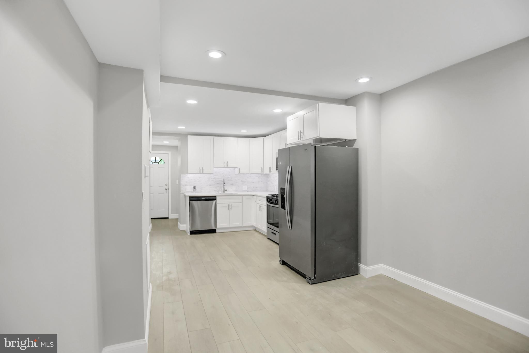 LOCUST POINT - Residential