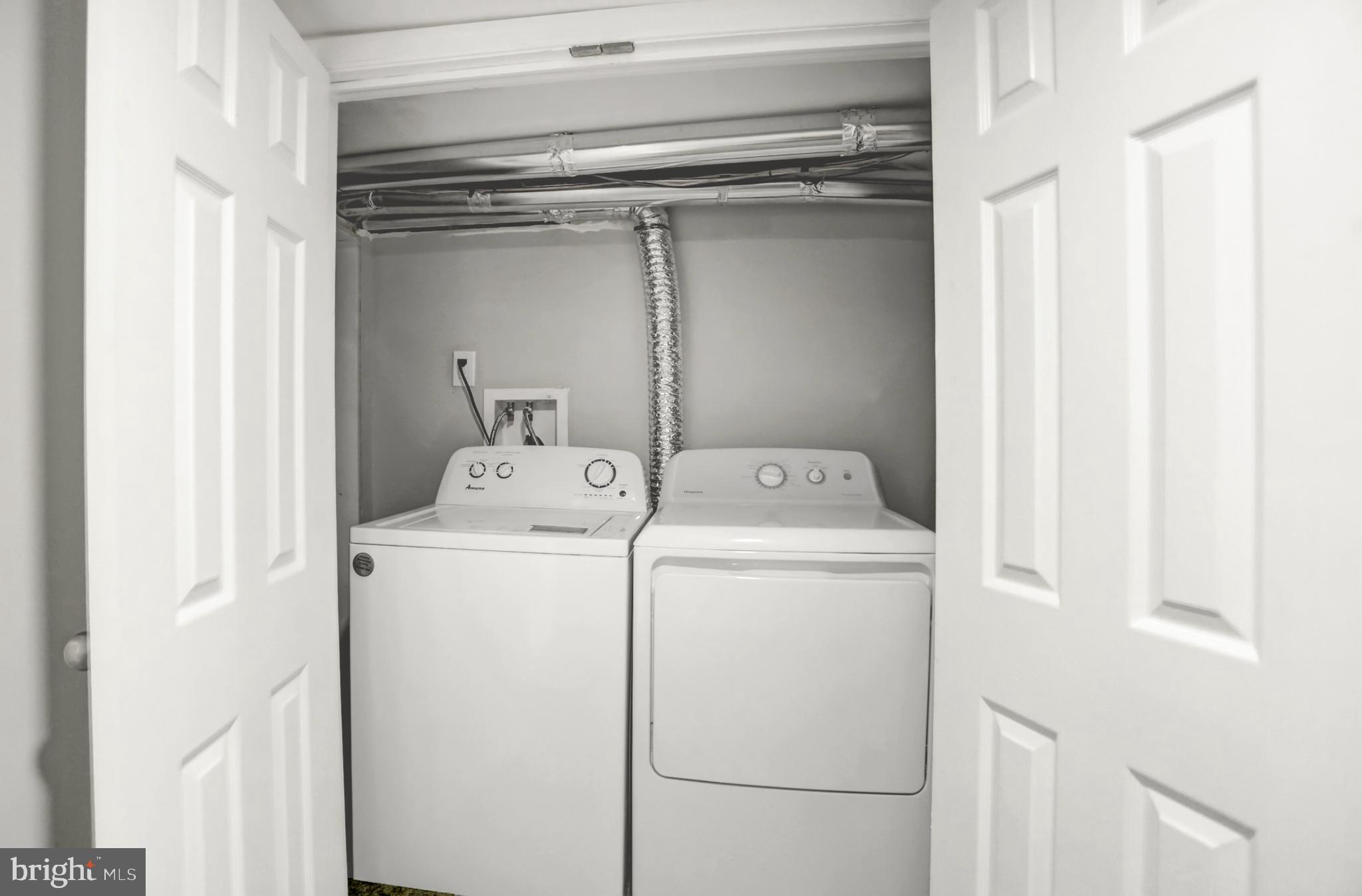 LOCUST POINT - Residential