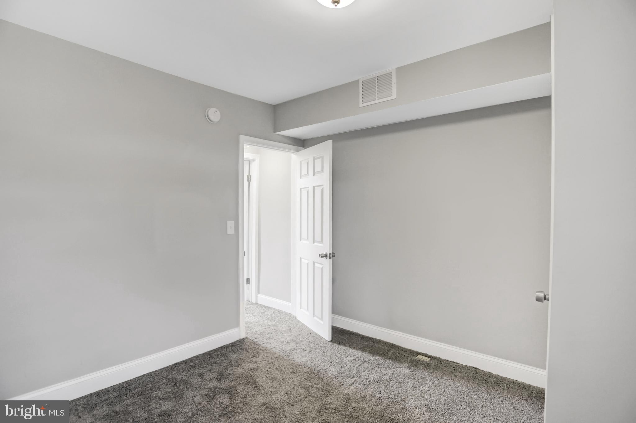 LOCUST POINT - Residential