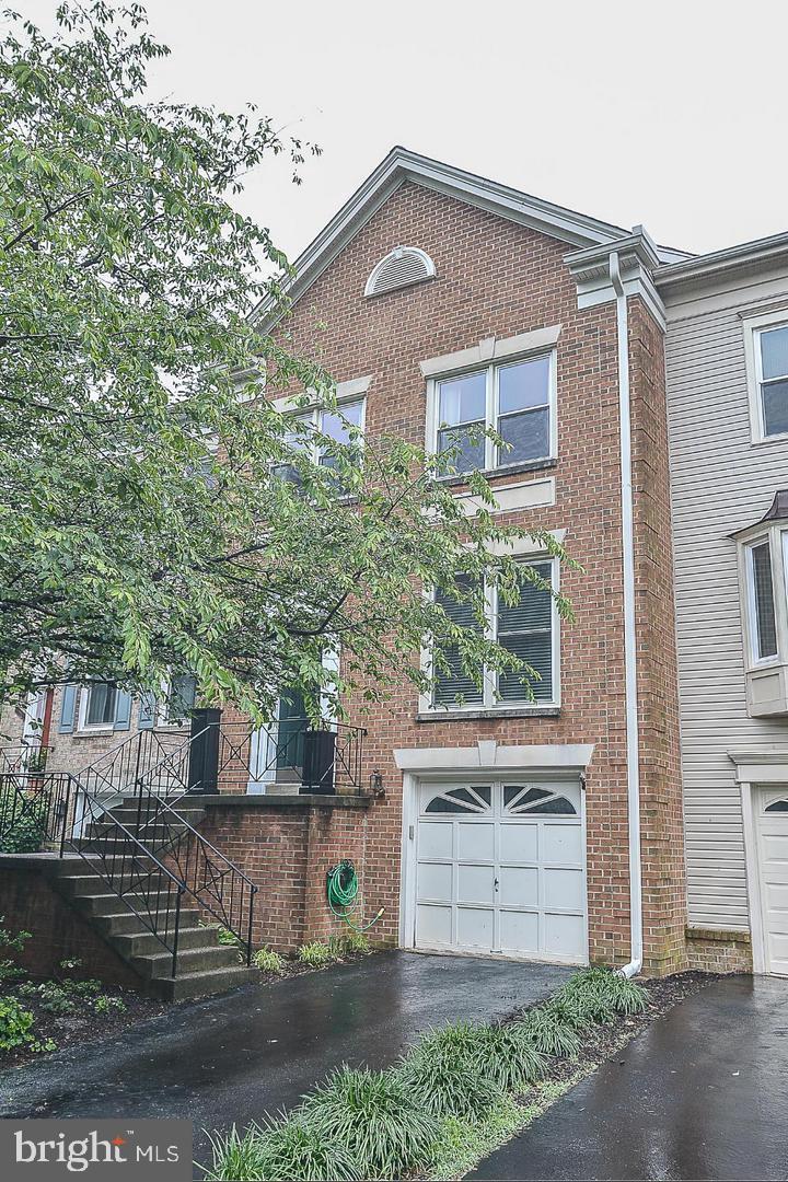 LIFESTYLE AT SULLY STATION - Residential Lease