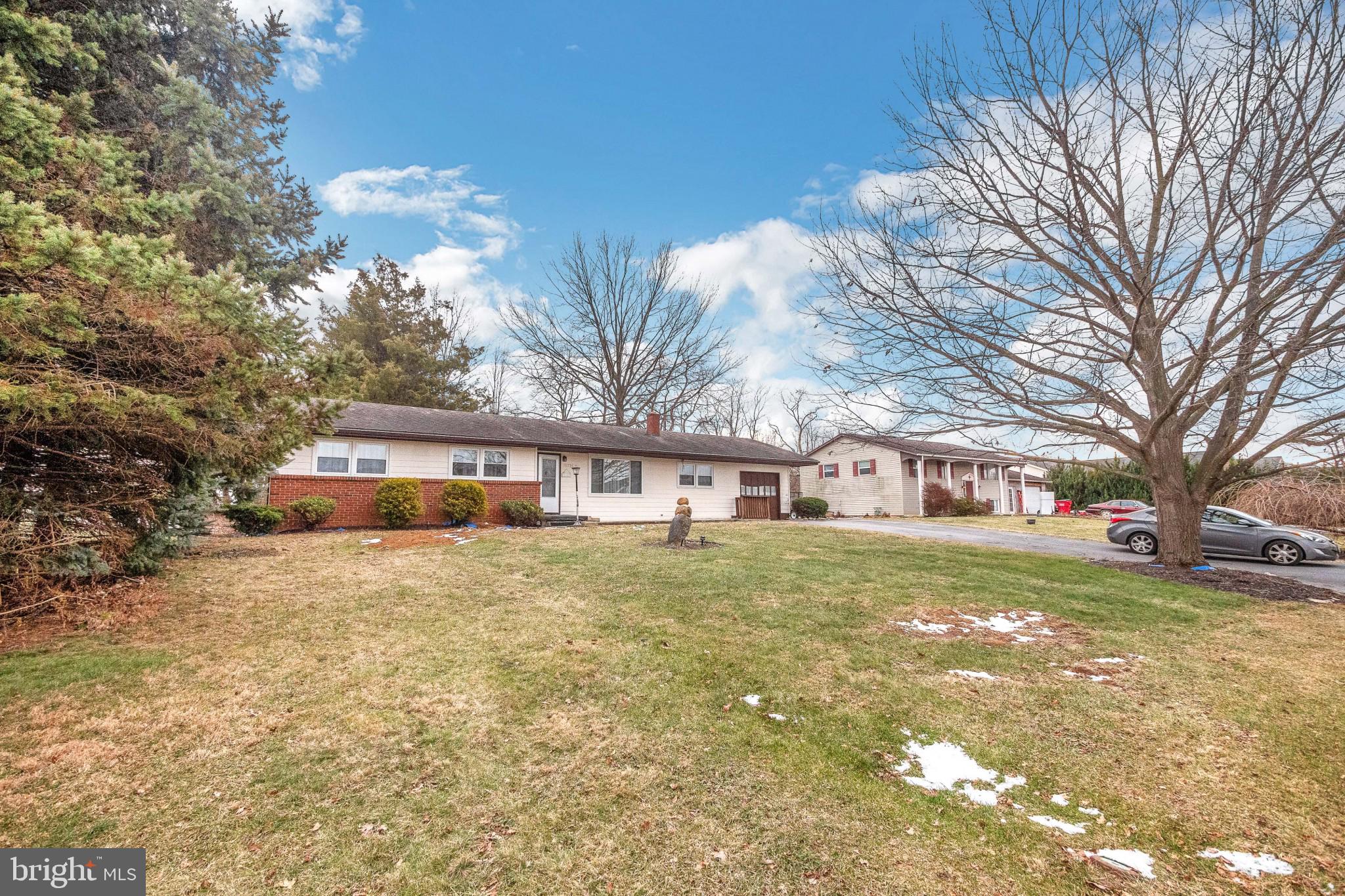 MISSION HILLS - Residential