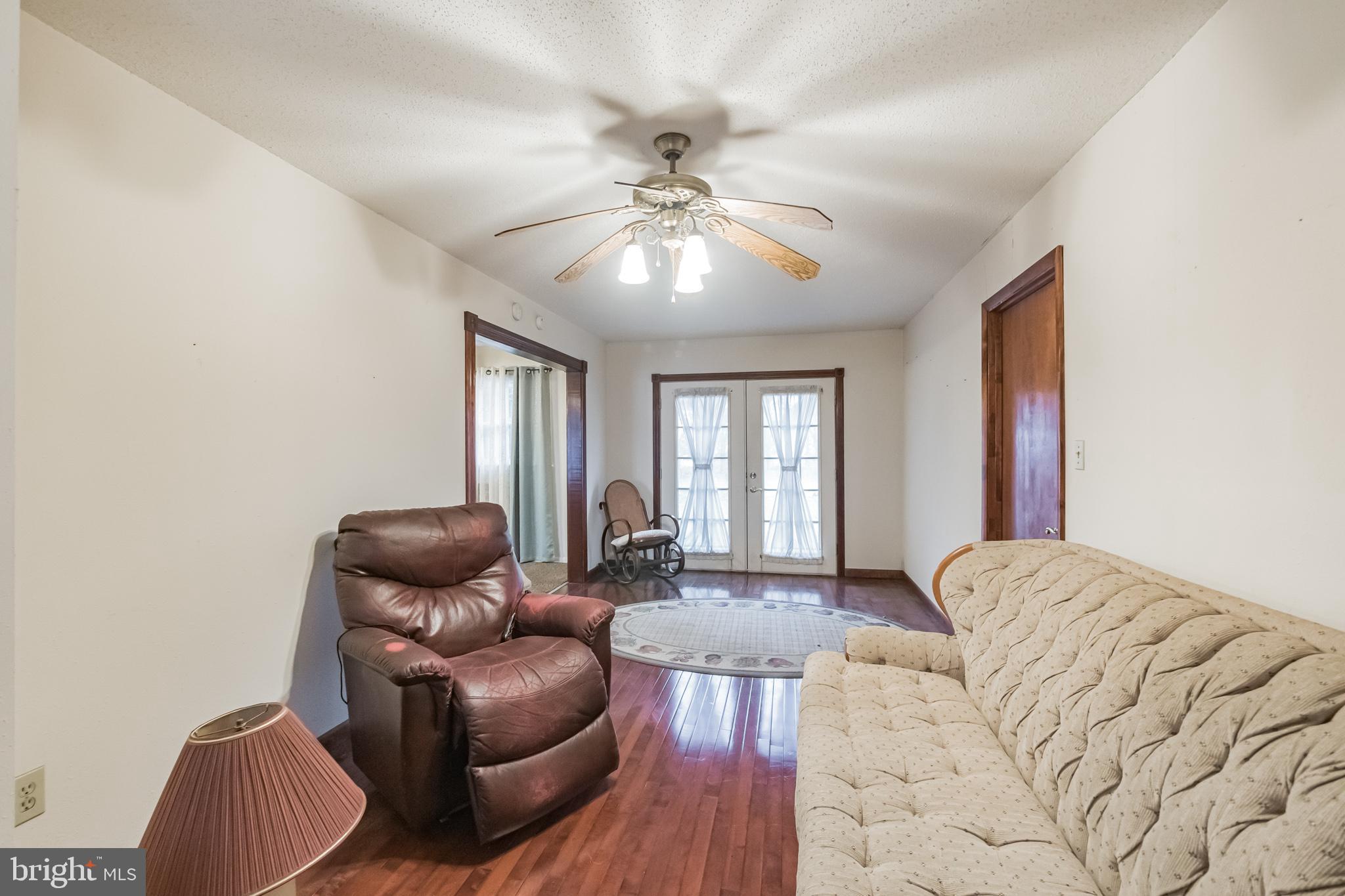 MISSION HILLS - Residential