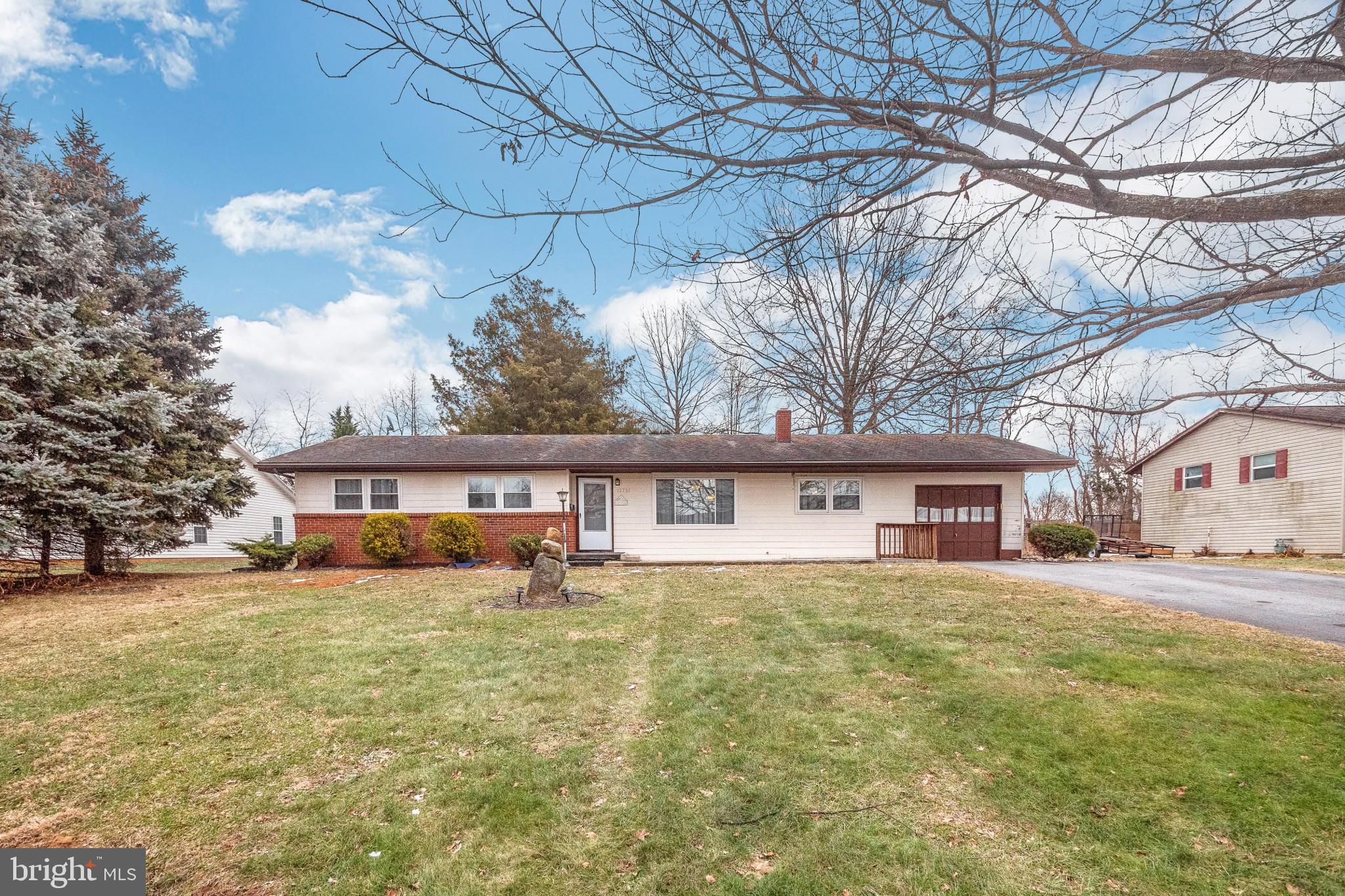 MISSION HILLS - Residential