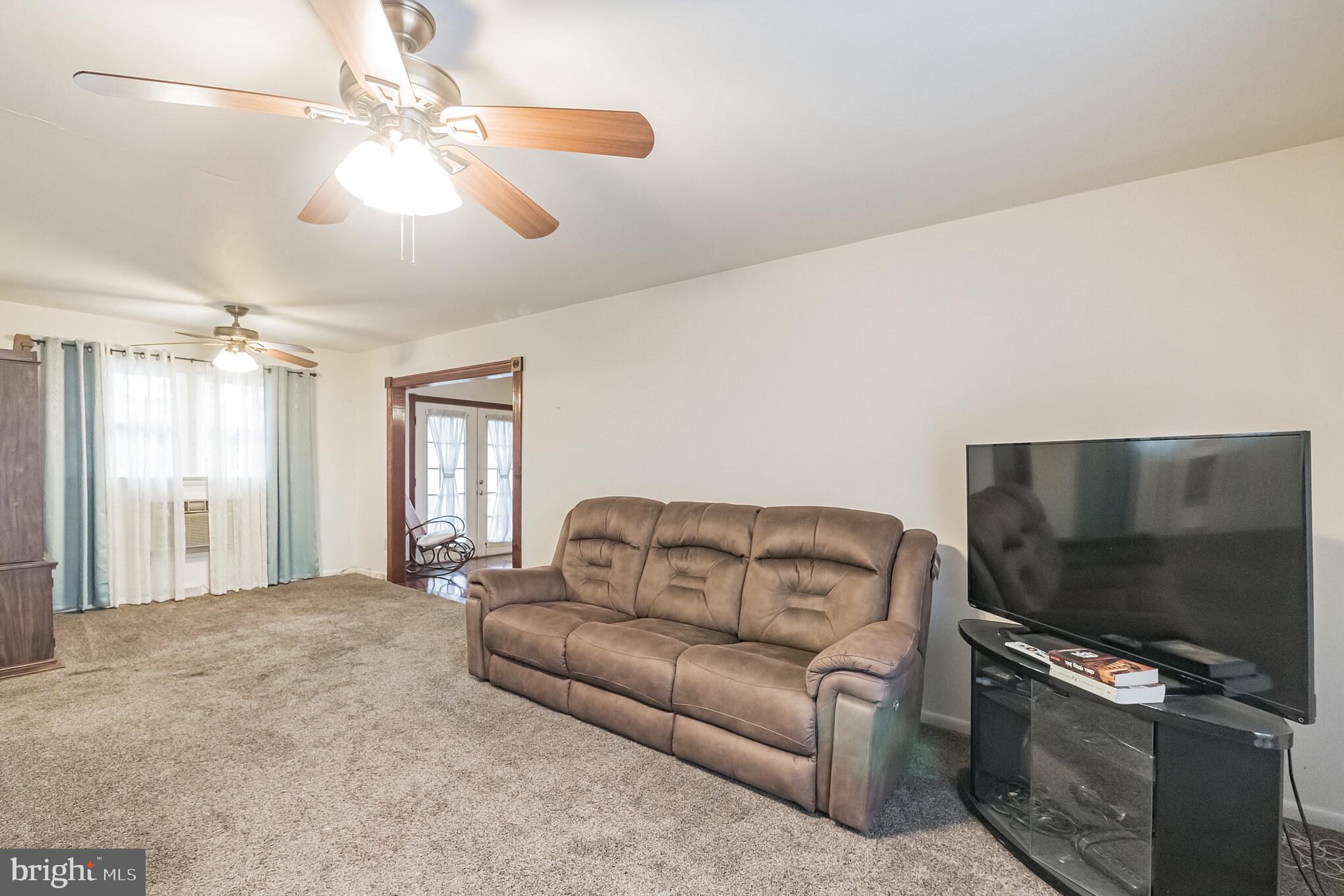 MISSION HILLS - Residential