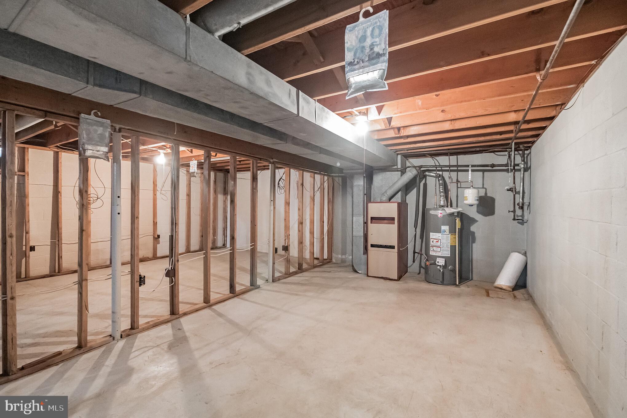 MISSION HILLS - Residential