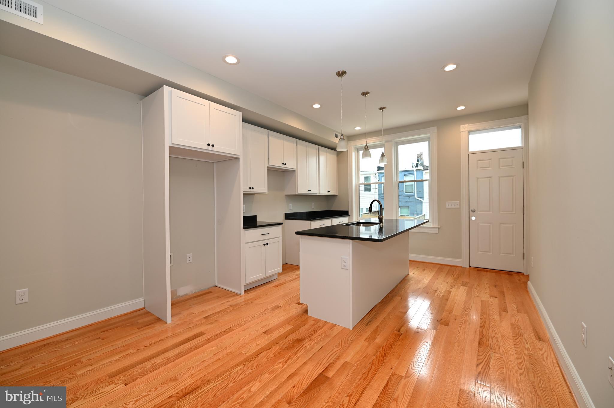 BIDDLE STREET - Residential