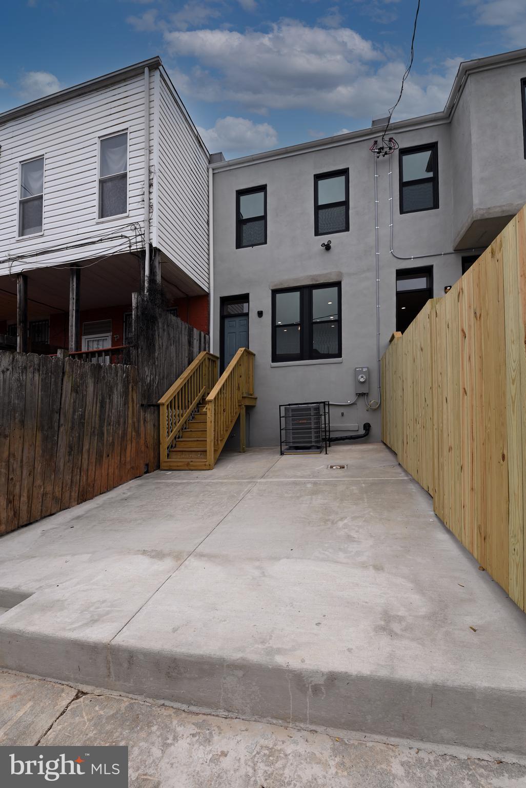 BIDDLE STREET - Residential