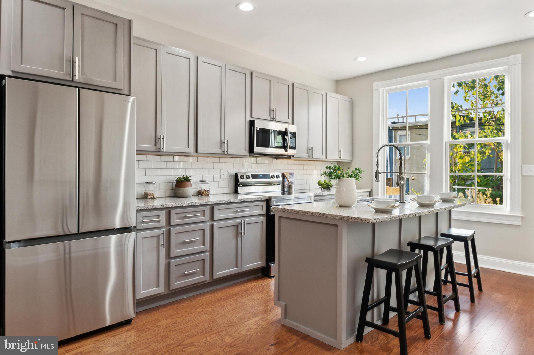 BIDDLE STREET - Residential