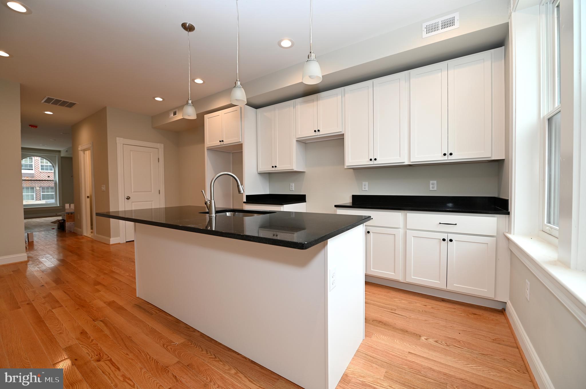 BIDDLE STREET - Residential