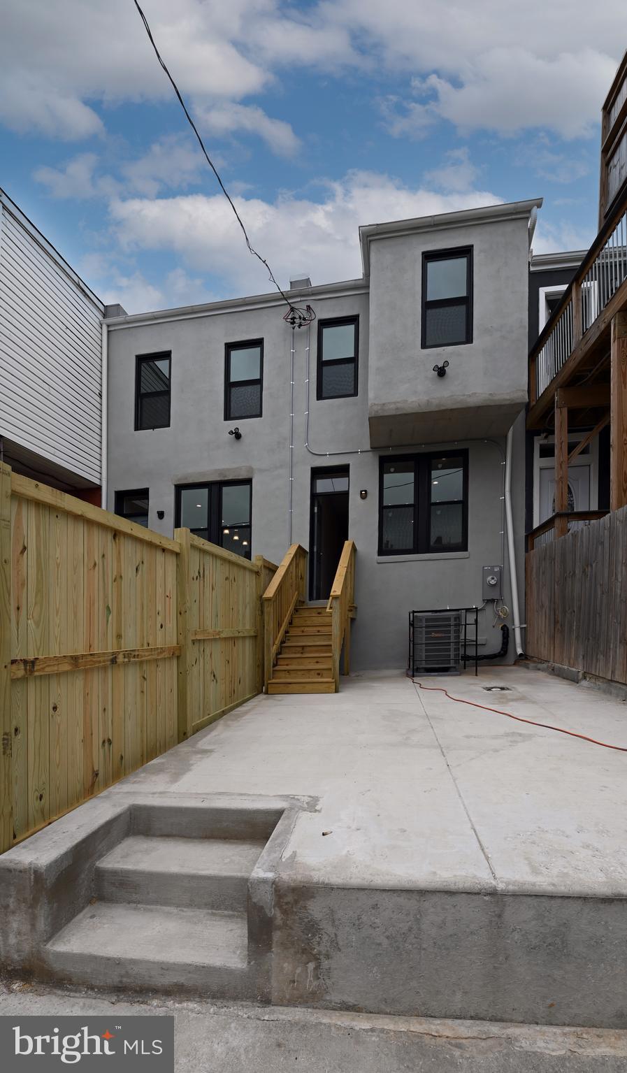 BIDDLE STREET - Residential