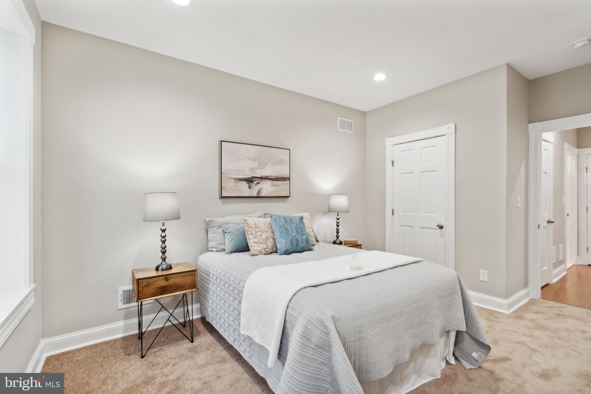 BIDDLE STREET - Residential