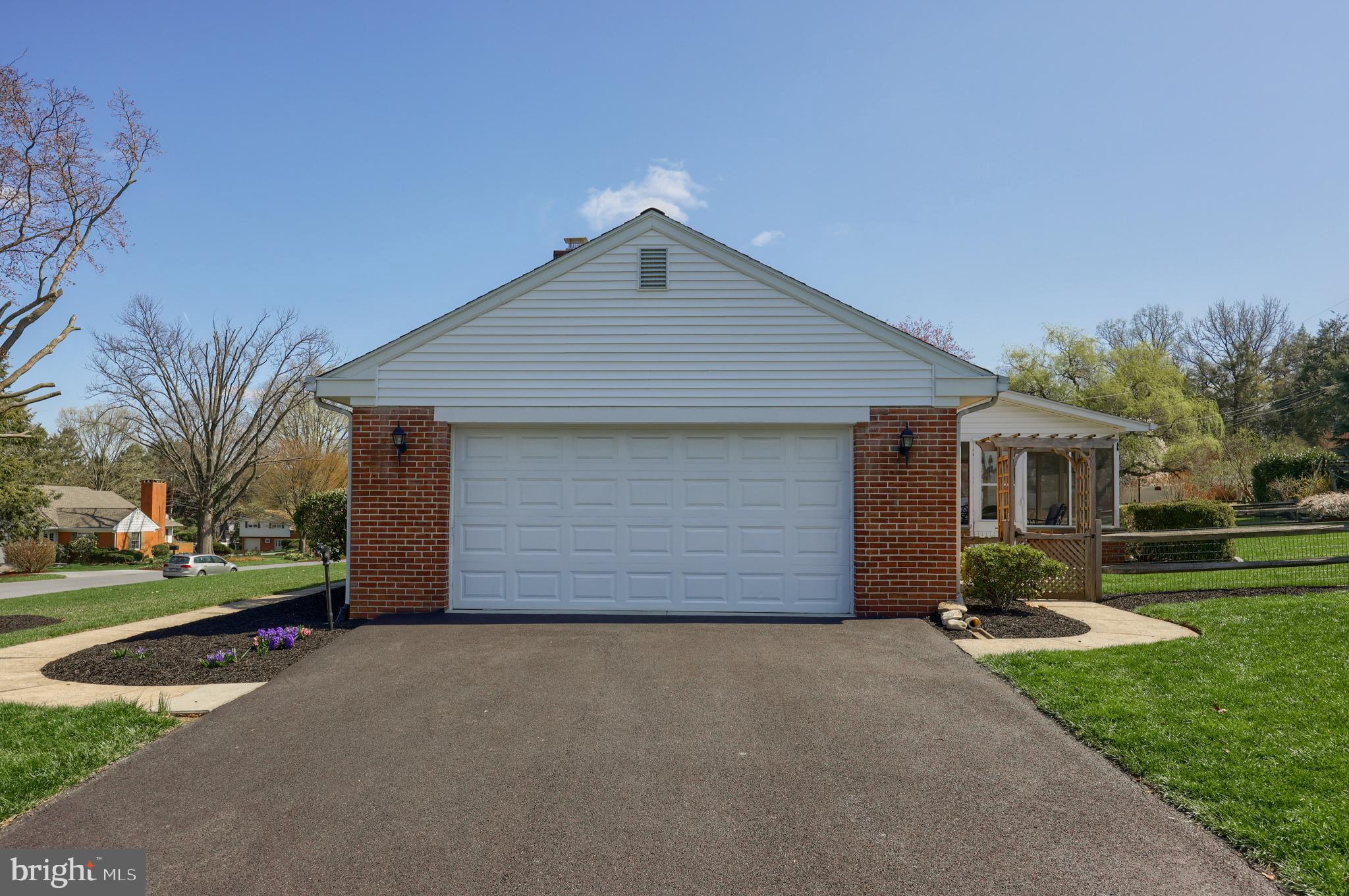 BLOOMINGDALE - Residential