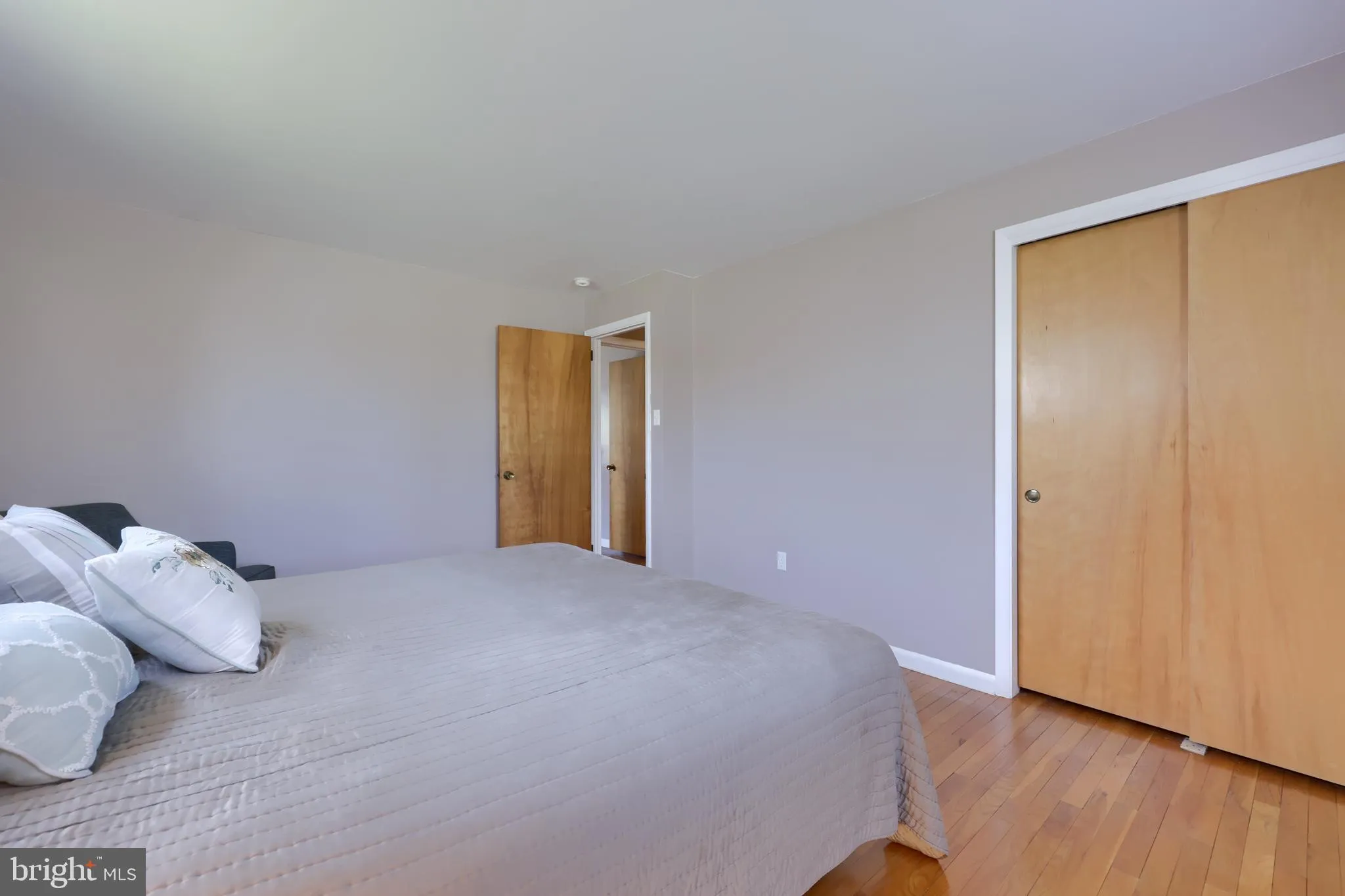 Lancaster, Pennsylvania 17601, United States, 3 Bedrooms Bedrooms, ,2 BathroomsBathrooms,Residential,Pending,104241