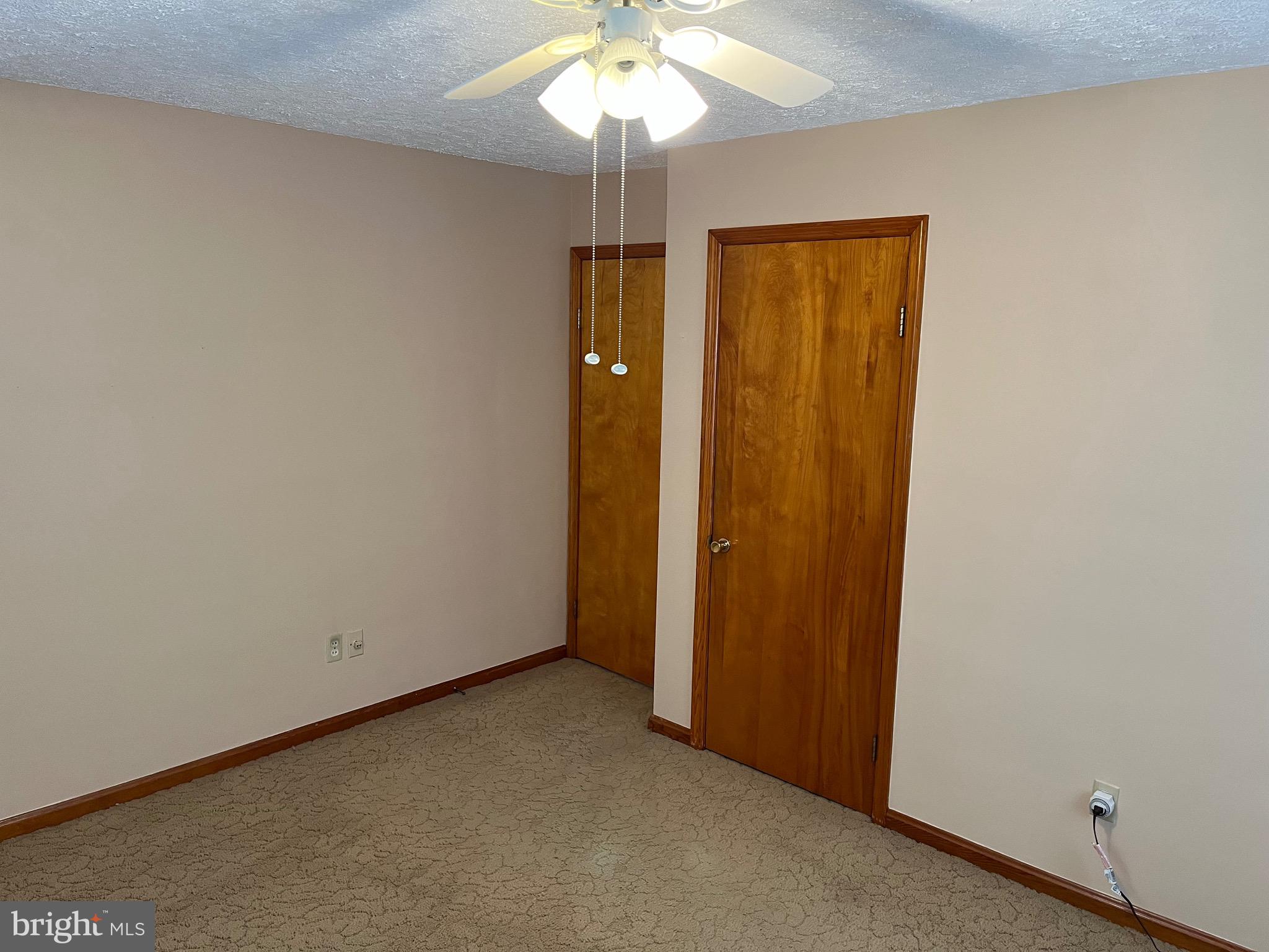 SKY-LIN PARK - Residential