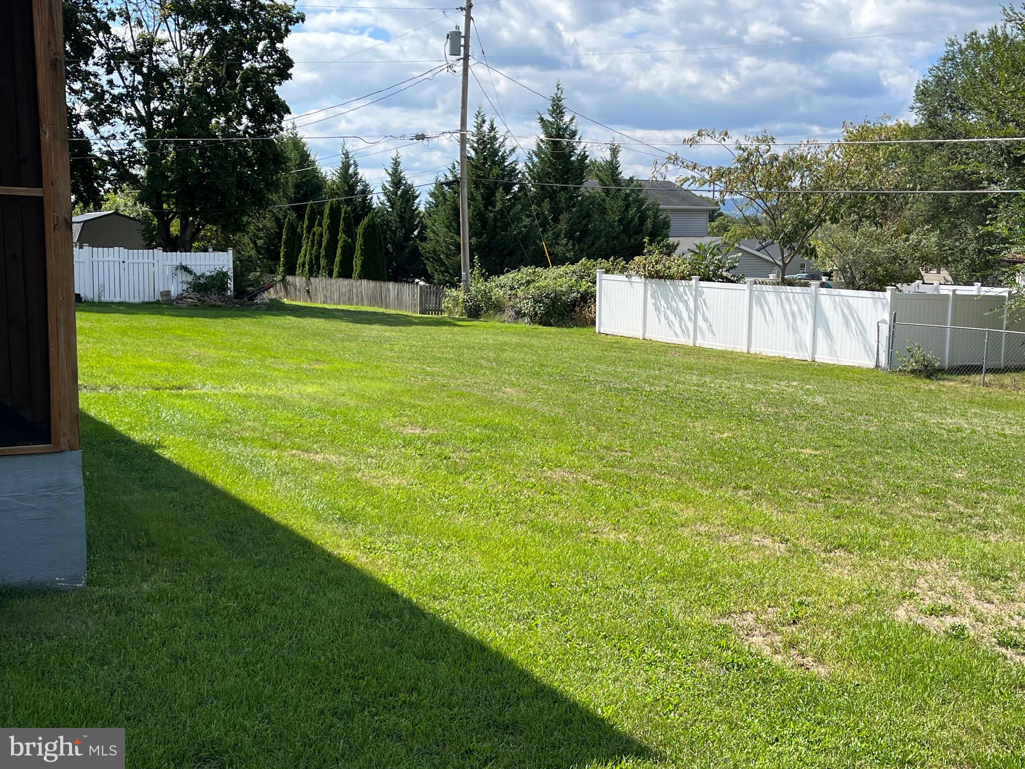 SKY-LIN PARK - Residential