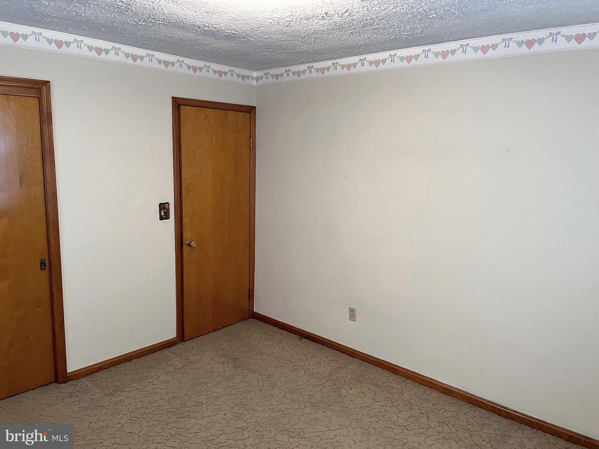 SKY-LIN PARK - Residential