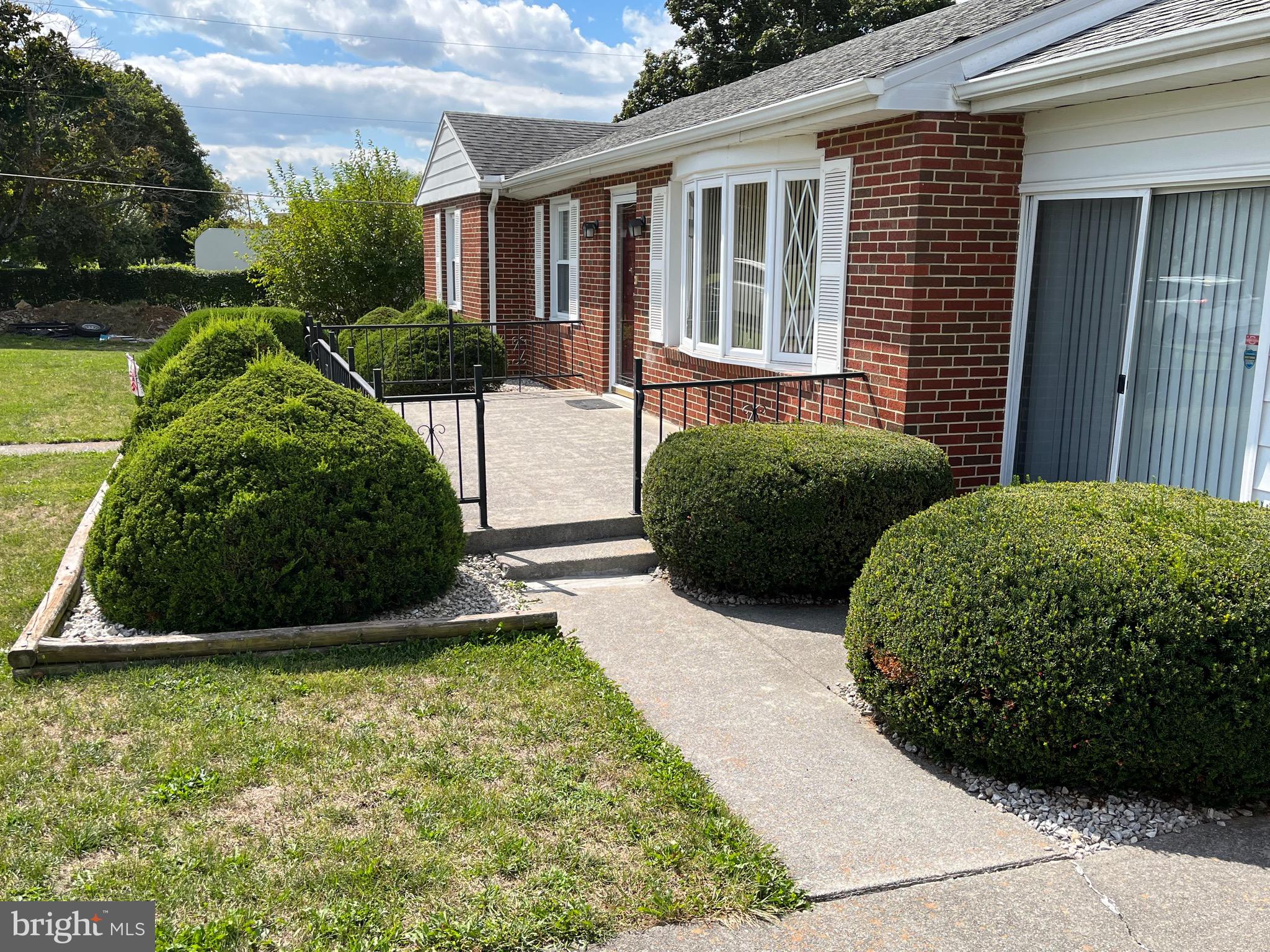 SKY-LIN PARK - Residential