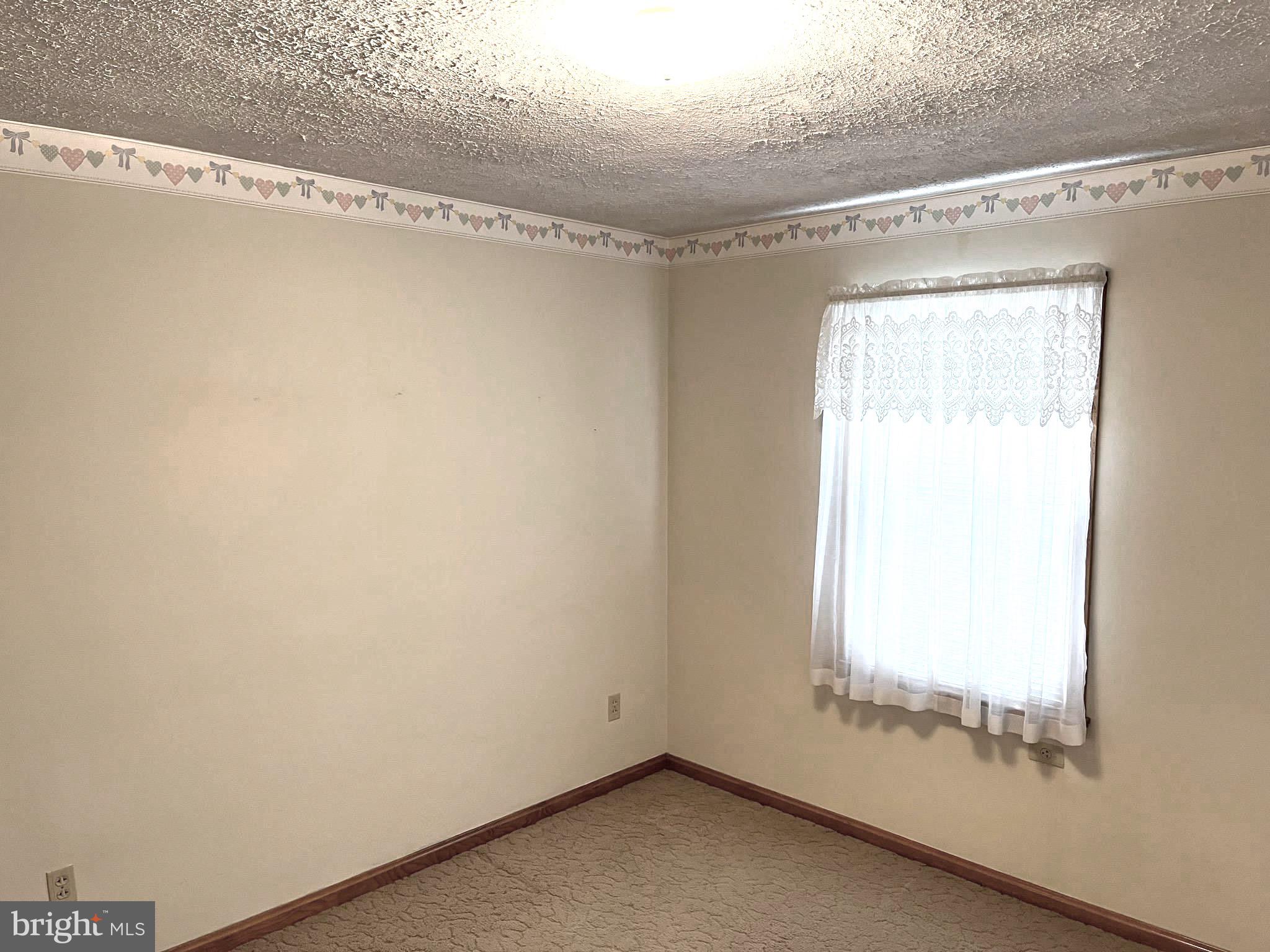 SKY-LIN PARK - Residential