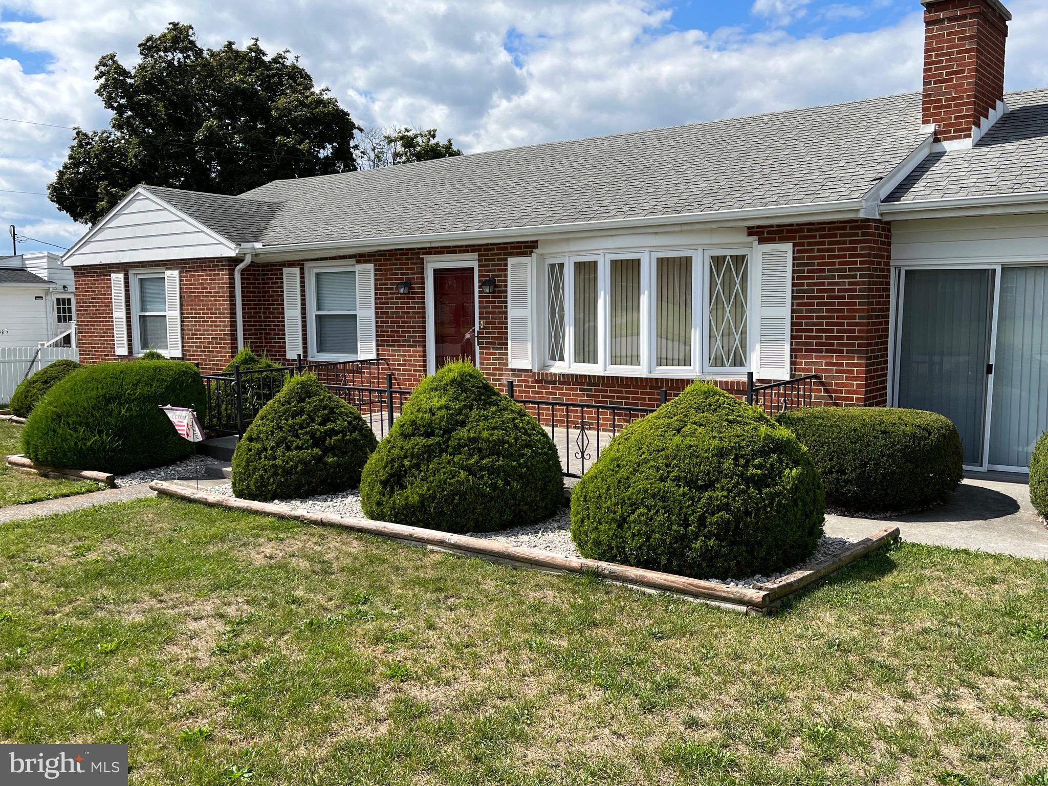 SKY-LIN PARK - Residential