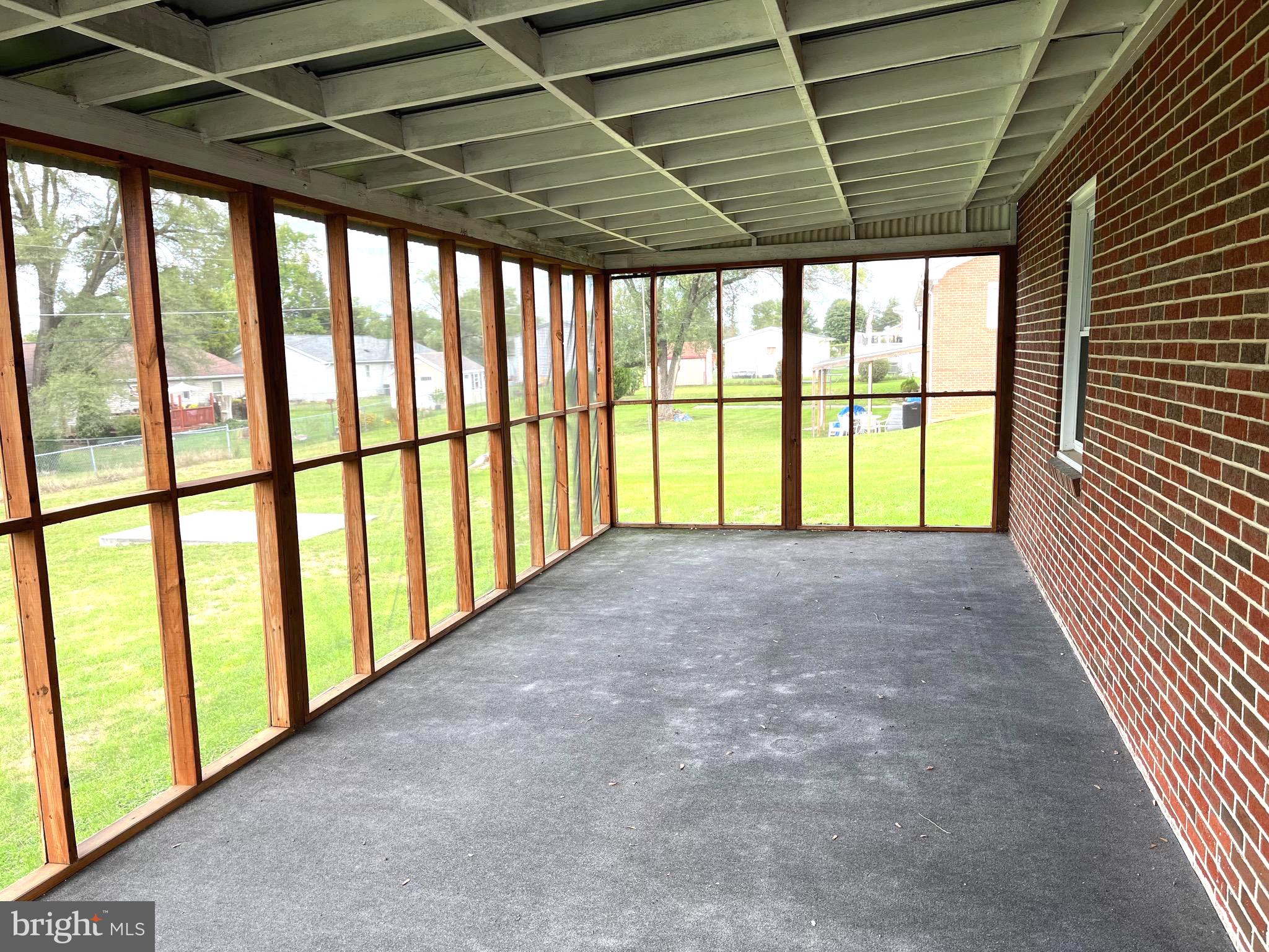 SKY-LIN PARK - Residential