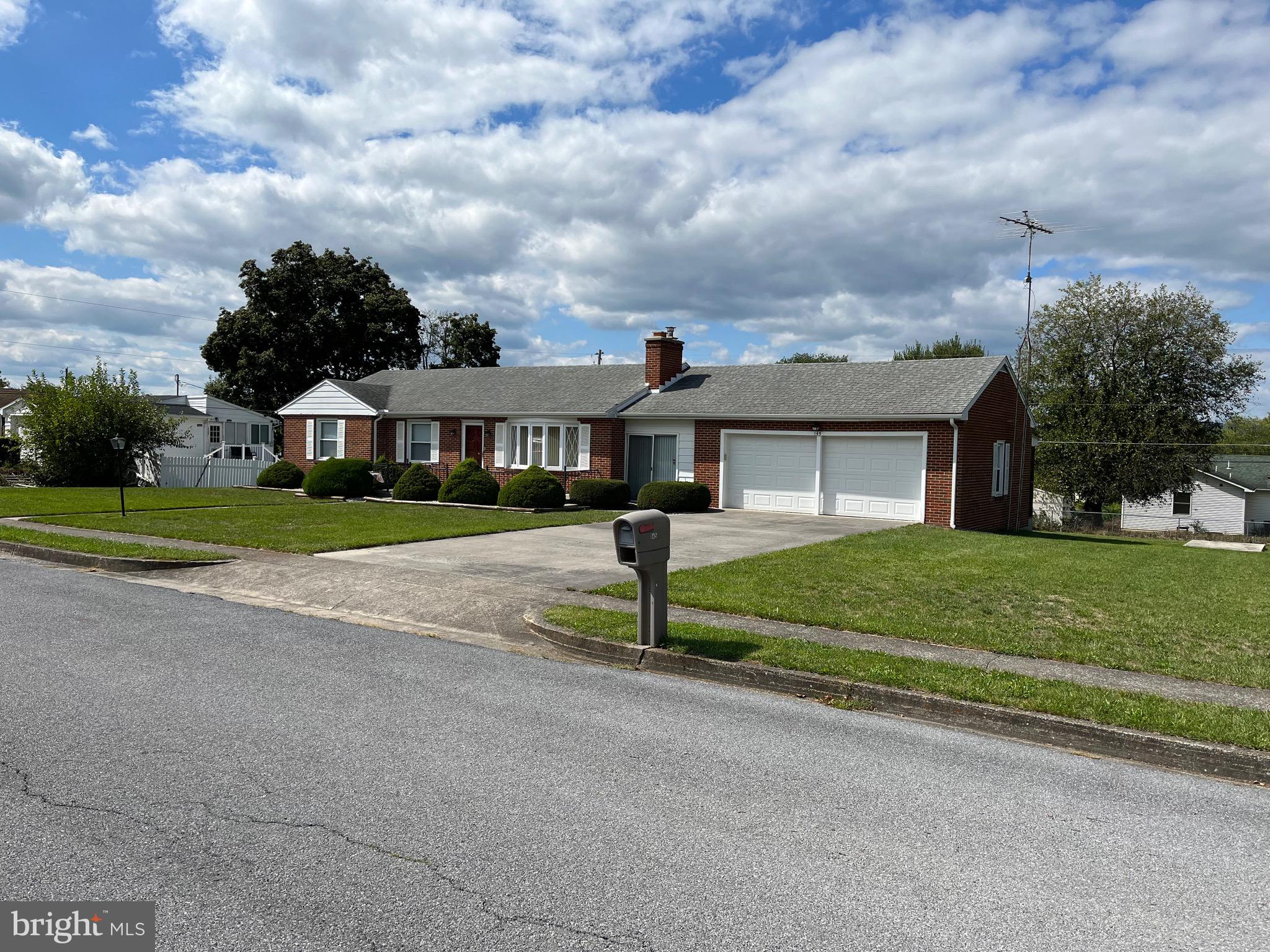 SKY-LIN PARK - Residential