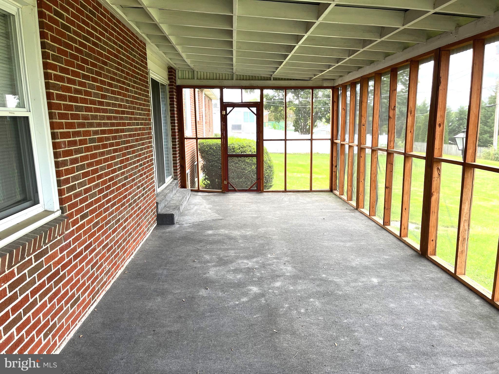 SKY-LIN PARK - Residential