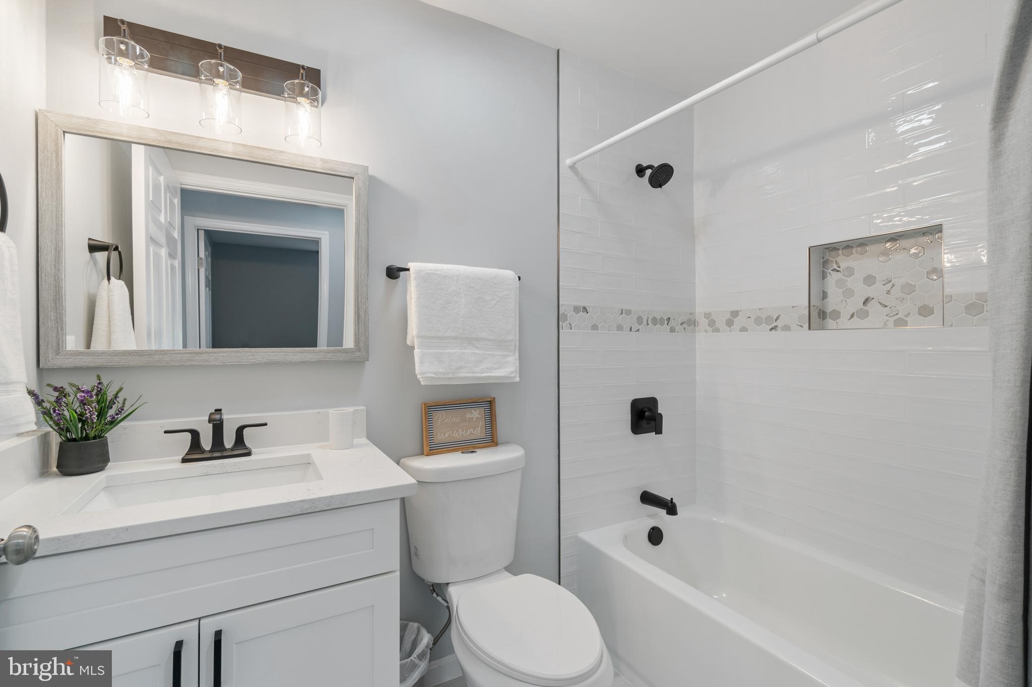 OYSTER HARBOR - Residential