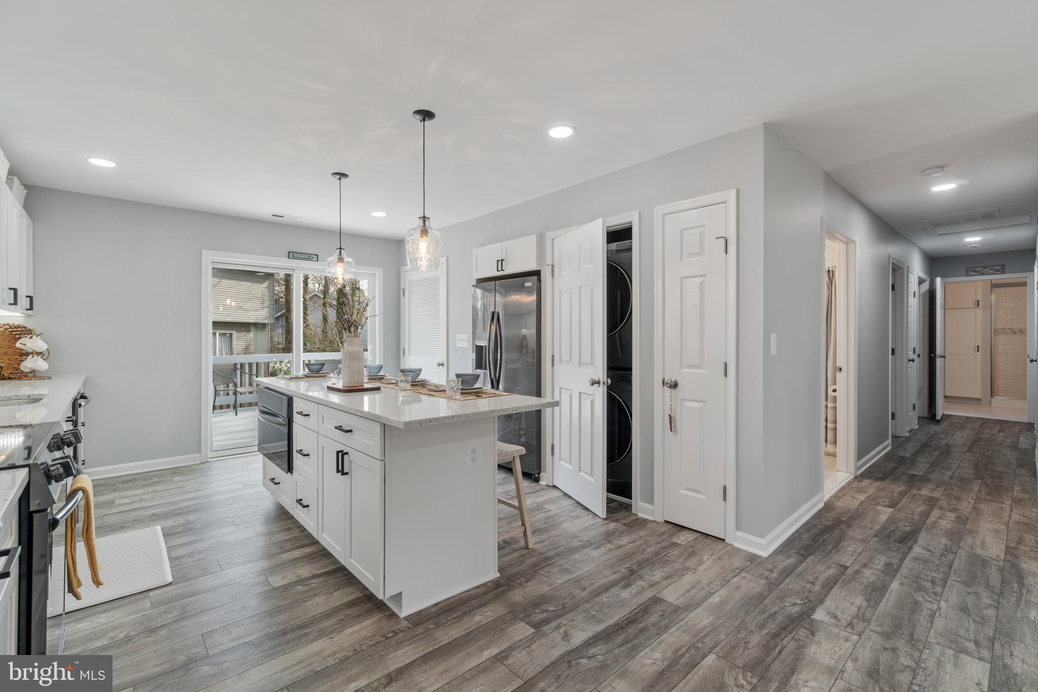 OYSTER HARBOR - Residential