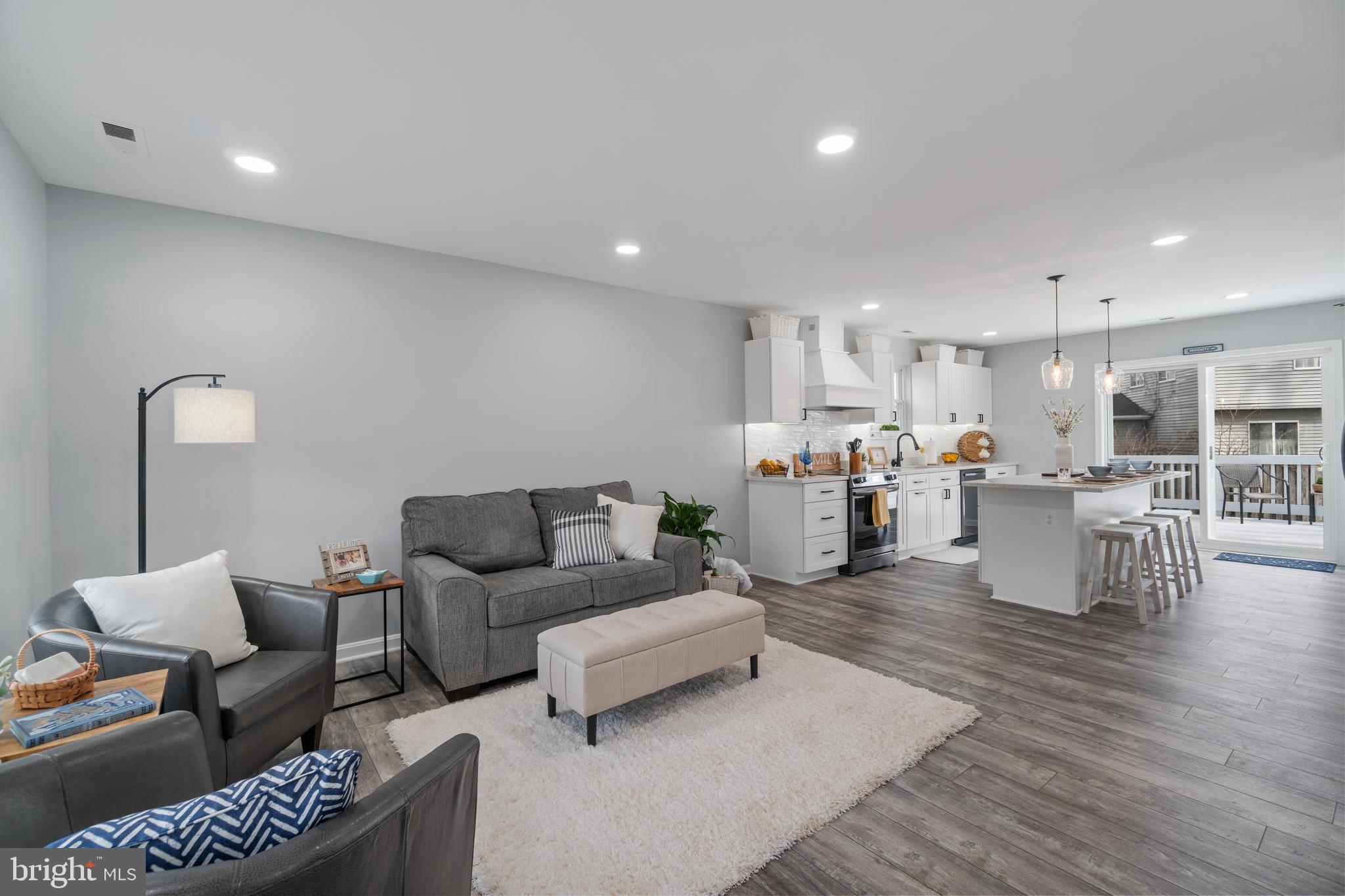 OYSTER HARBOR - Residential