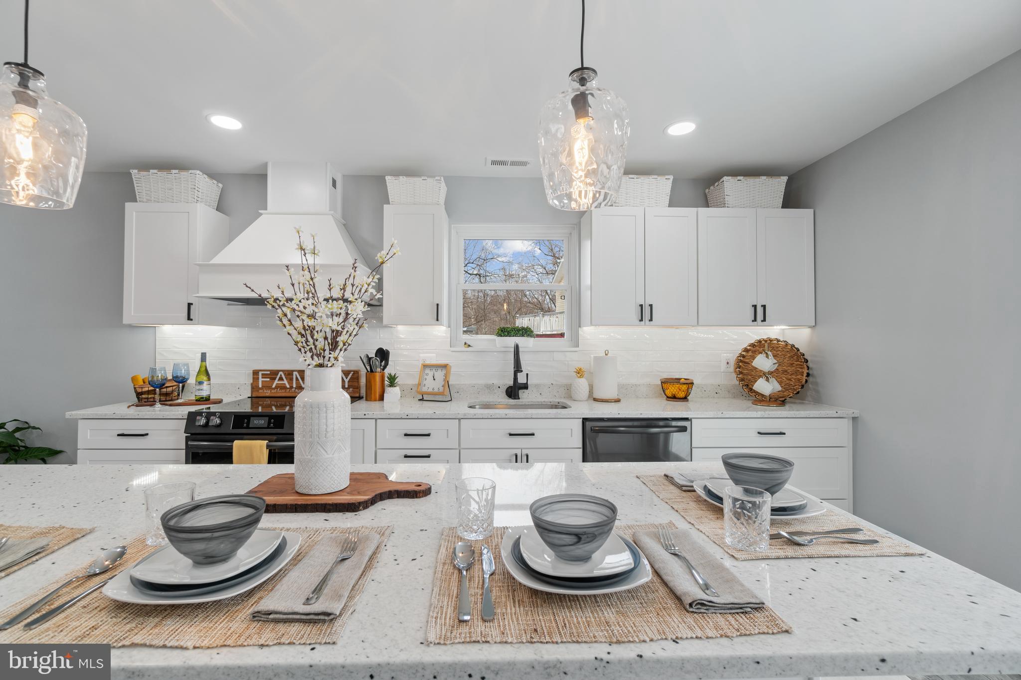 OYSTER HARBOR - Residential