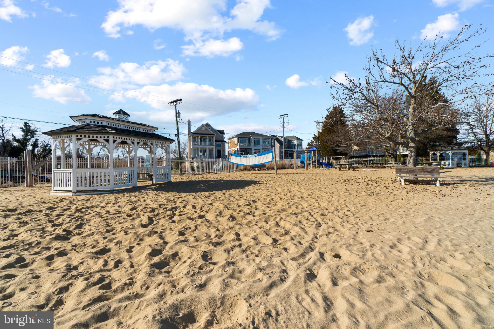 OYSTER HARBOR - Residential