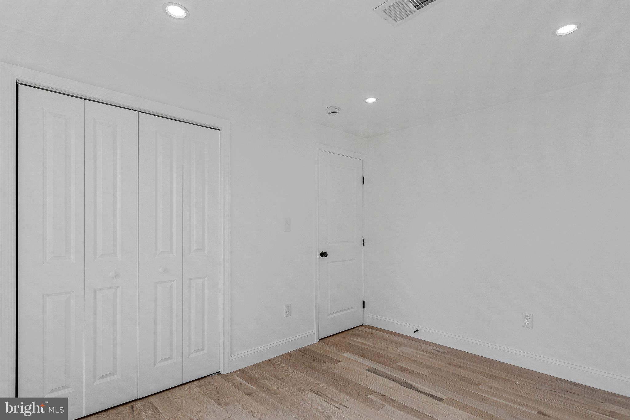 OYSTER HARBOR - Residential