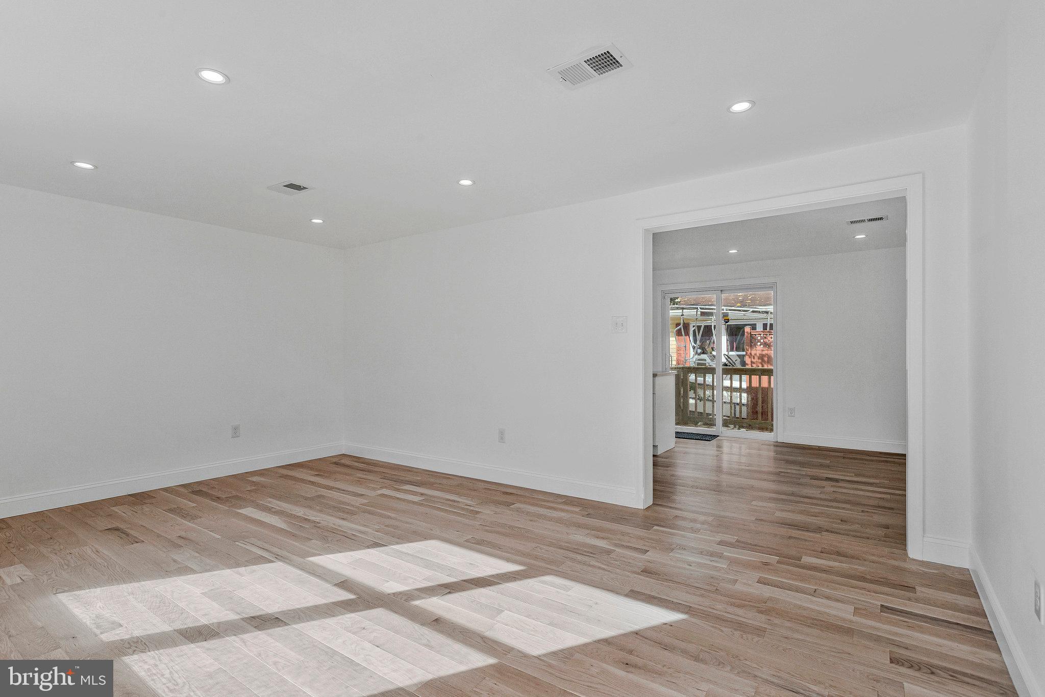 OYSTER HARBOR - Residential