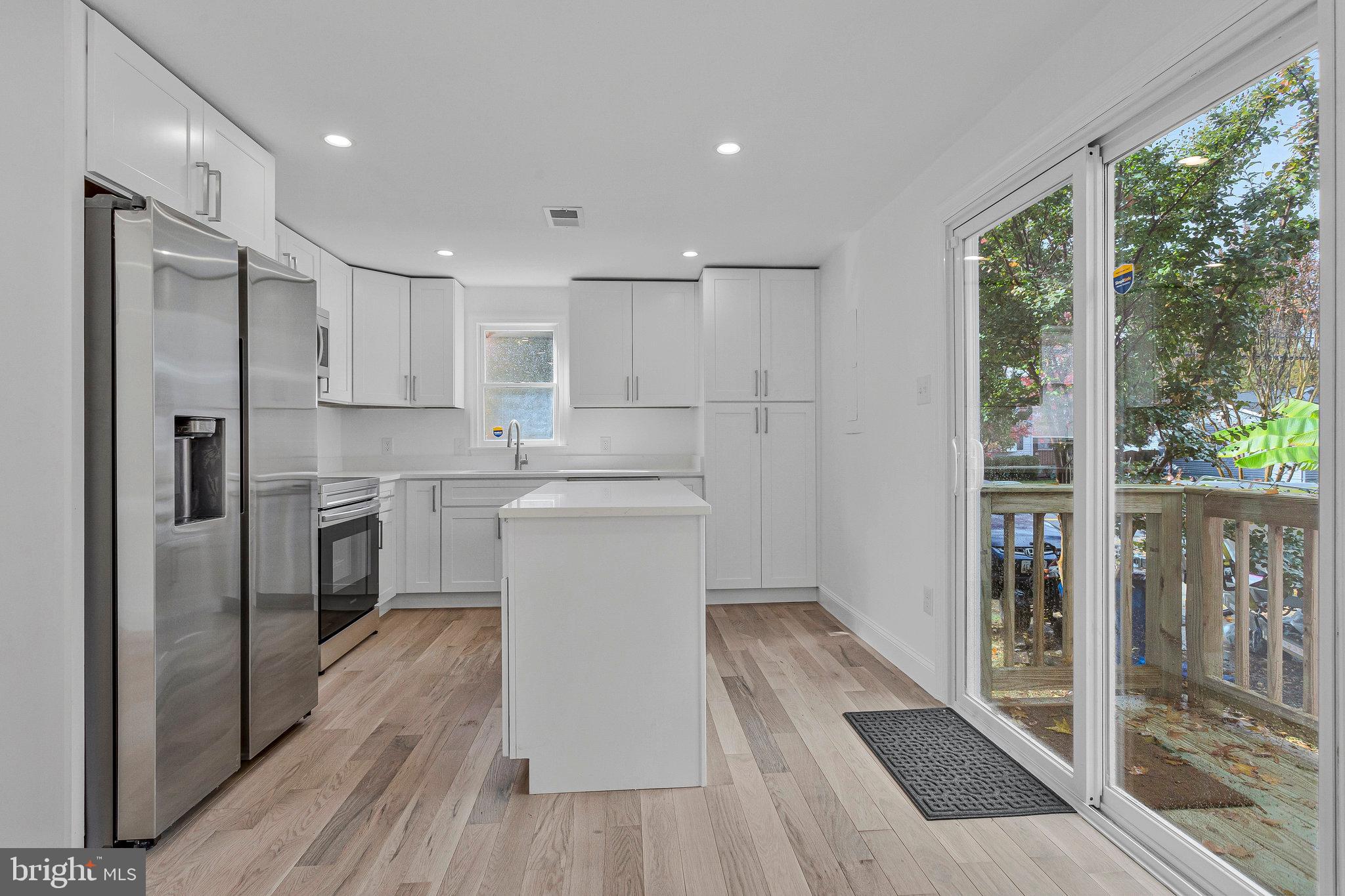 OYSTER HARBOR - Residential