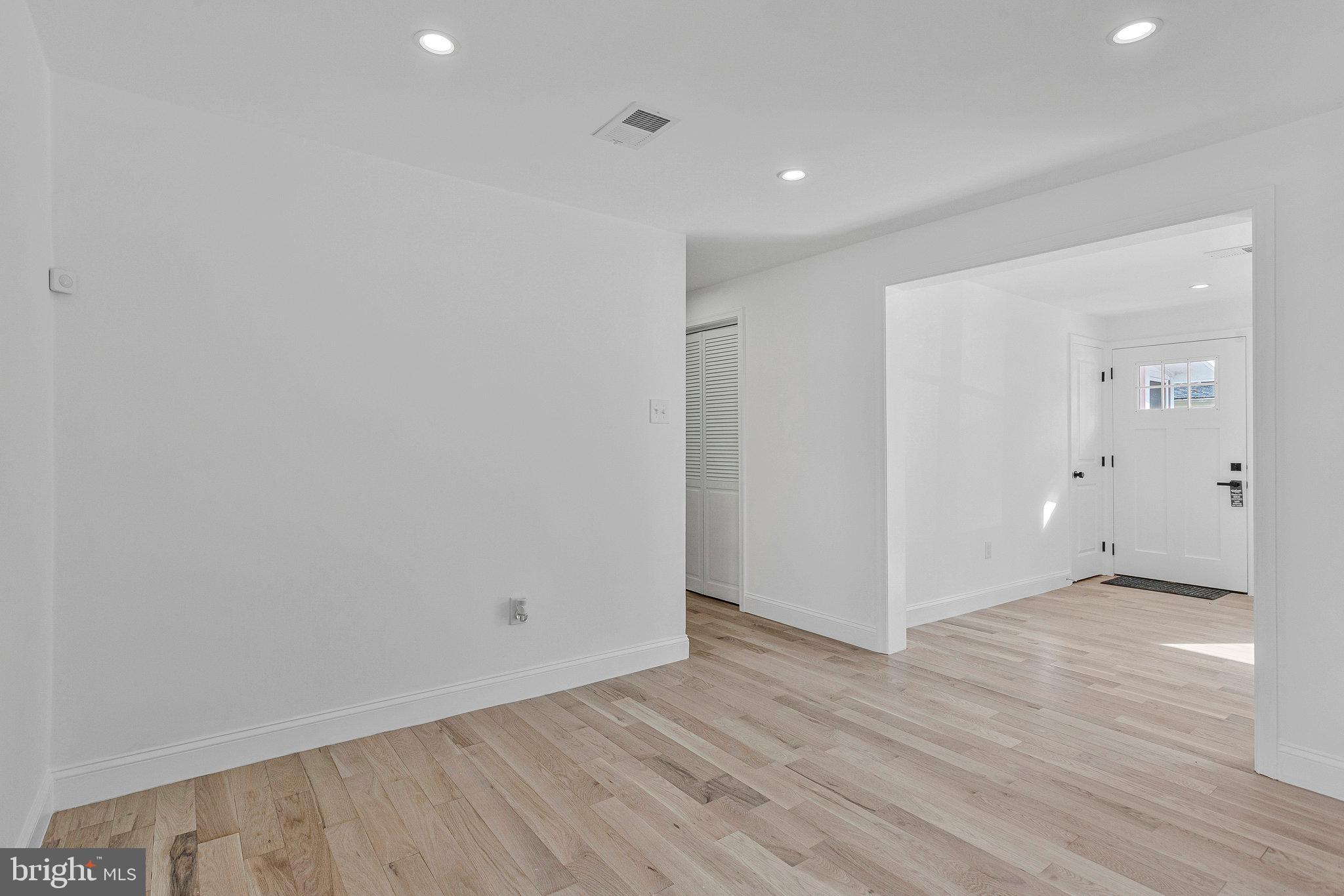 OYSTER HARBOR - Residential