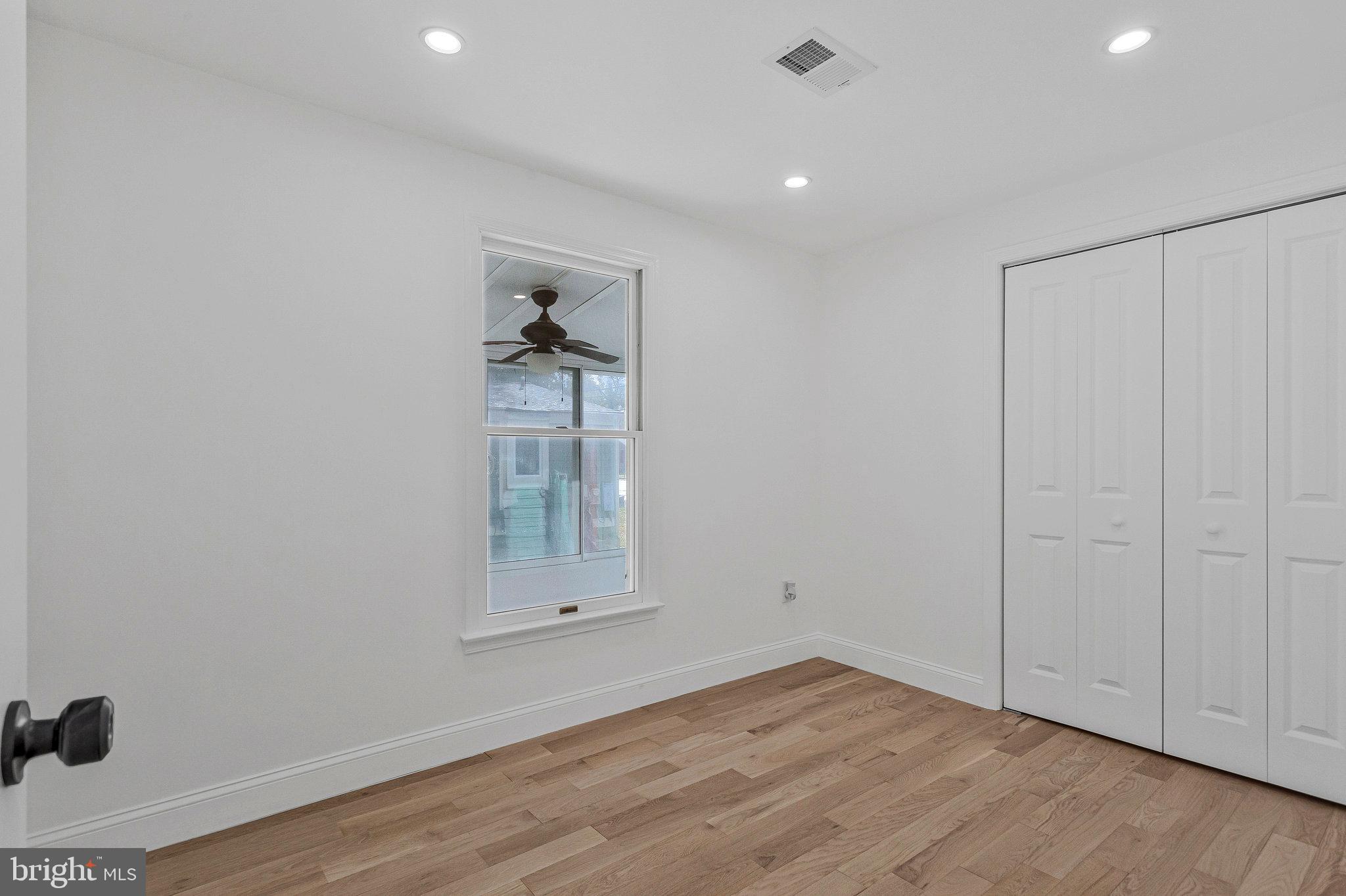 OYSTER HARBOR - Residential